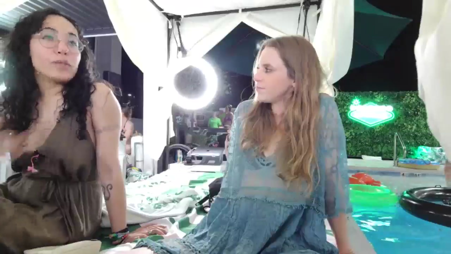 Gallery image thumbnail from Blake_Bardot's myfreecams stream on, 05/21/2025, 05:01 image 14 of 20