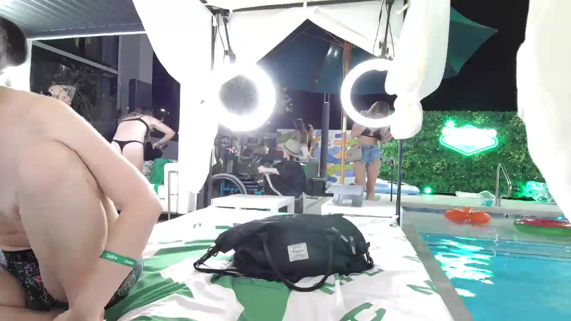Gallery image thumbnail from Blake_Bardot's myfreecams stream on, 05/21/2025, 06:38 image 10 of 20