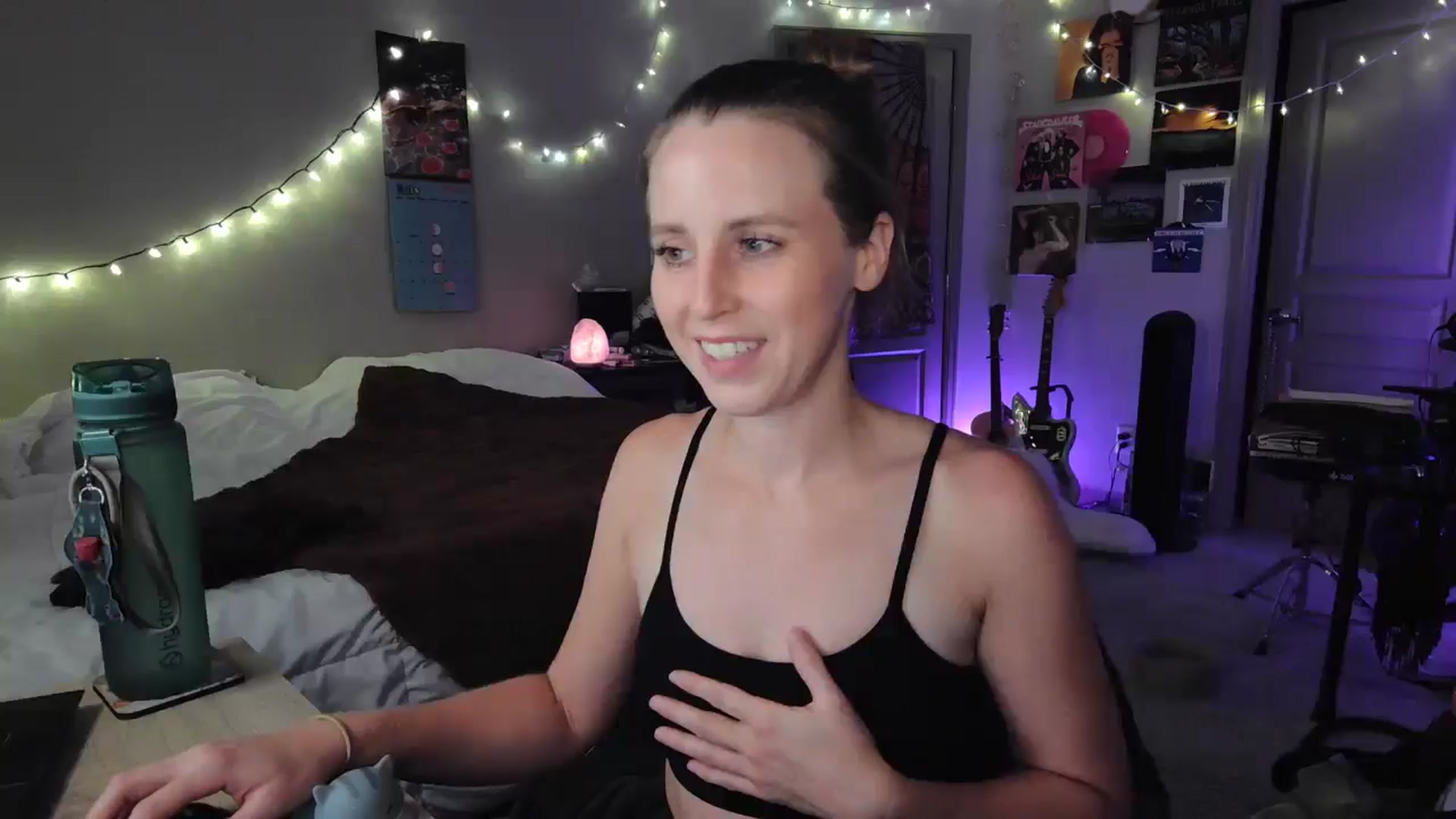 Gallery image thumbnail from Blake_Bardot's myfreecams stream on, 07/16/2025, 06:25 image 10 of 20
