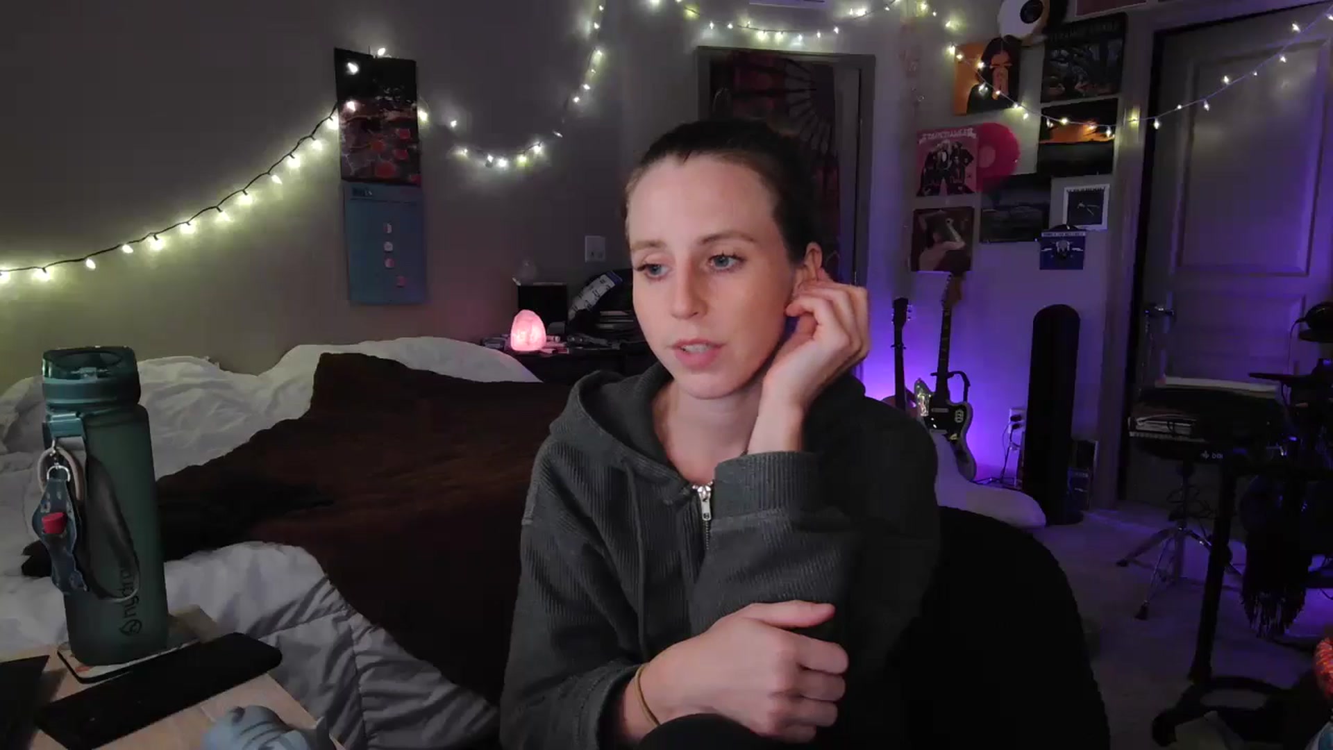 Gallery image thumbnail from Blake_Bardot's myfreecams stream on, 07/16/2025, 06:25 image 4 of 20