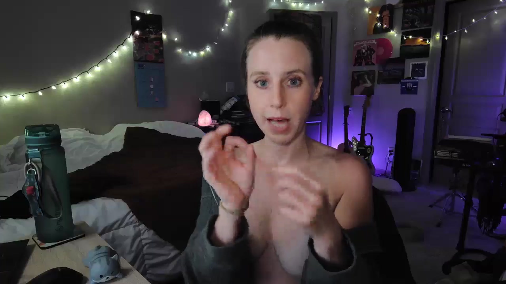 Gallery image thumbnail from Blake_Bardot's myfreecams stream on, 07/16/2025, 07:00 image 16 of 20