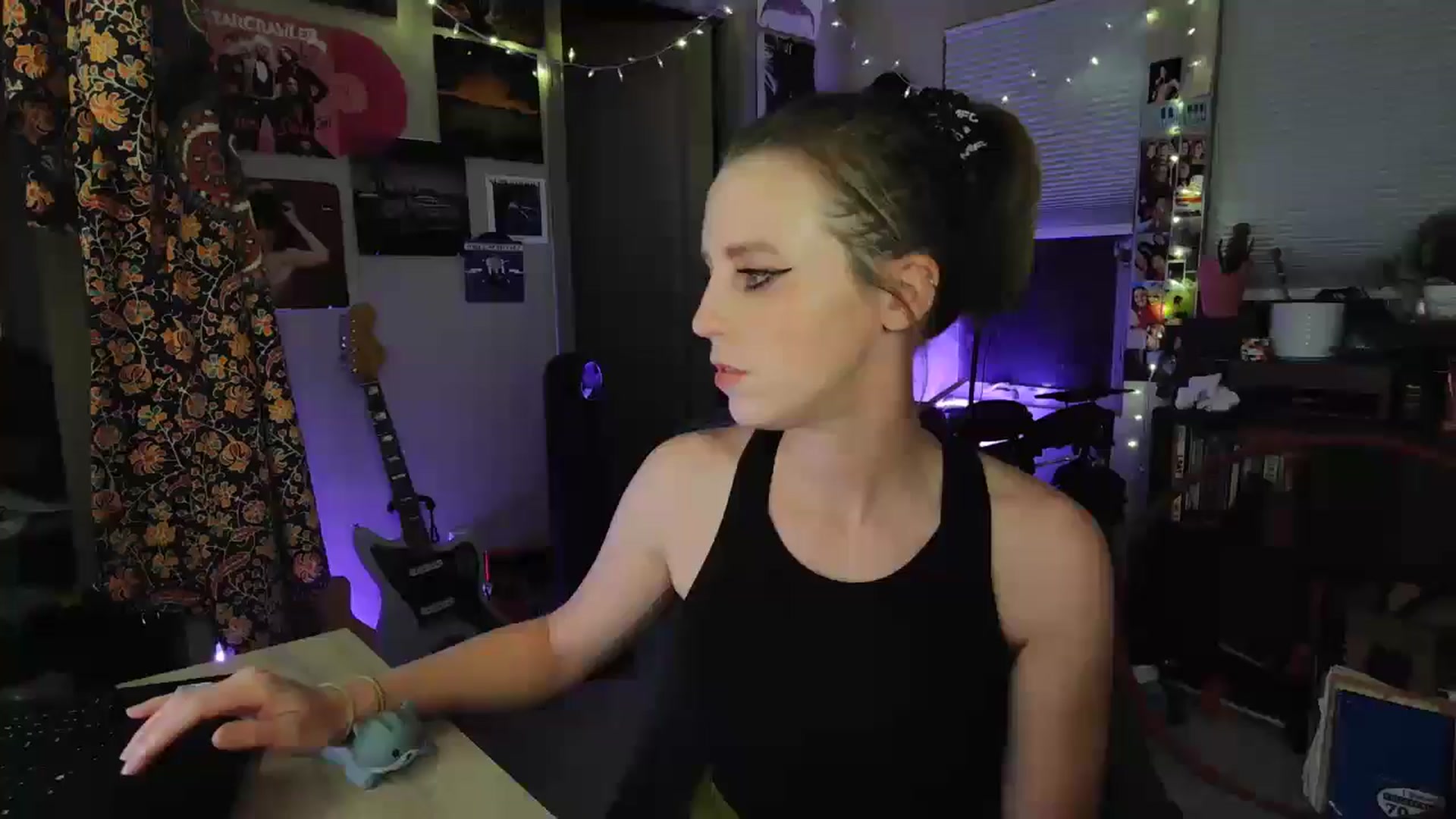 Gallery image thumbnail from Blake_Bardot's myfreecams stream on, 02/27/2026, 07:17 image 1 of 20