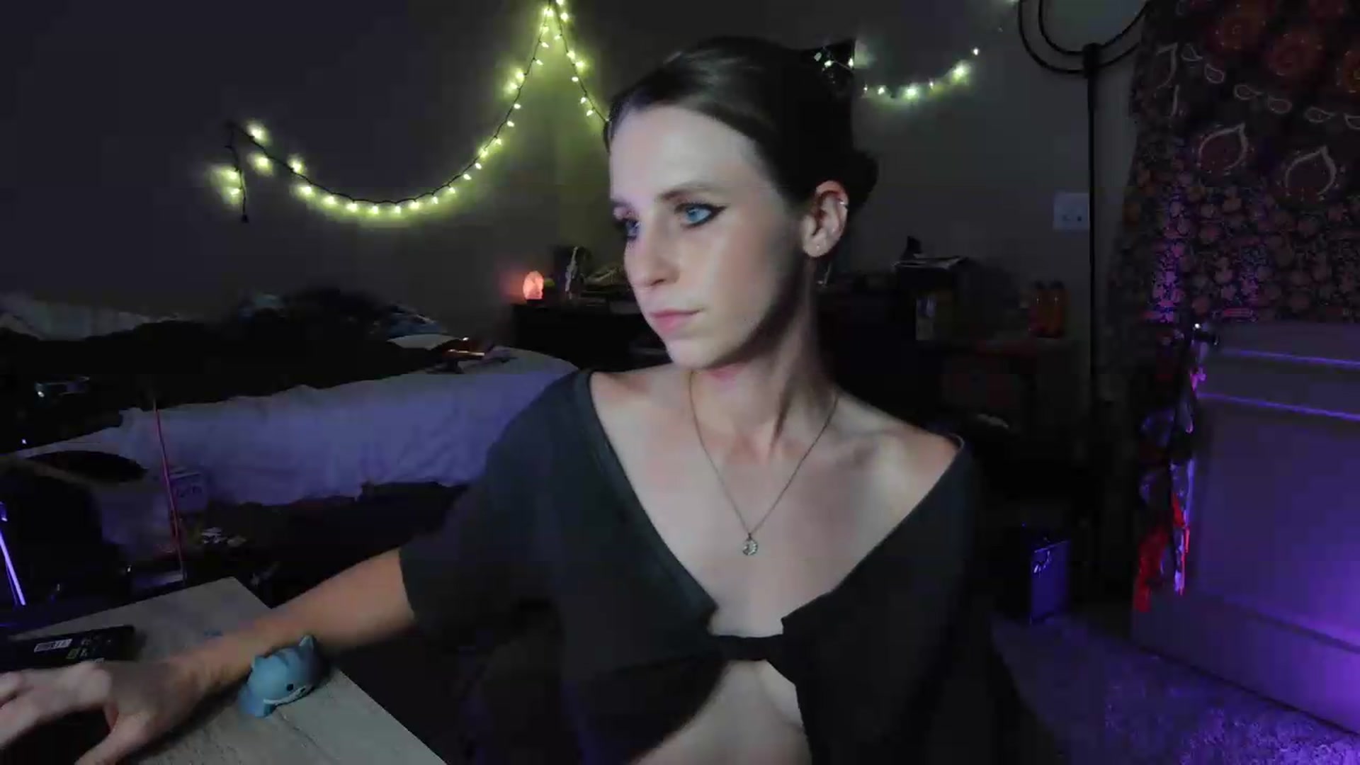 Gallery image thumbnail from Blake_Bardot's myfreecams stream on, 08/28/2026, 05:44 image 4 of 20