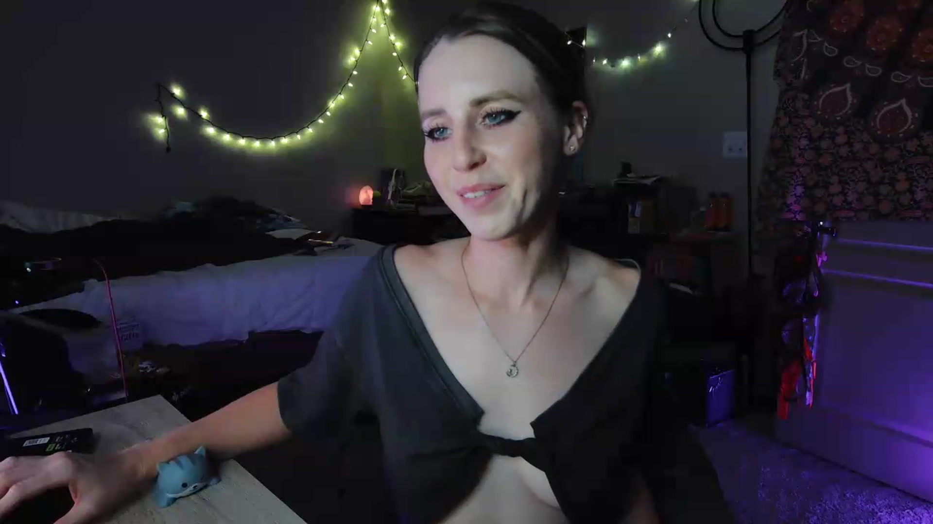 Gallery image thumbnail from Blake_Bardot's myfreecams stream on, 08/28/2026, 05:44 image 15 of 20
