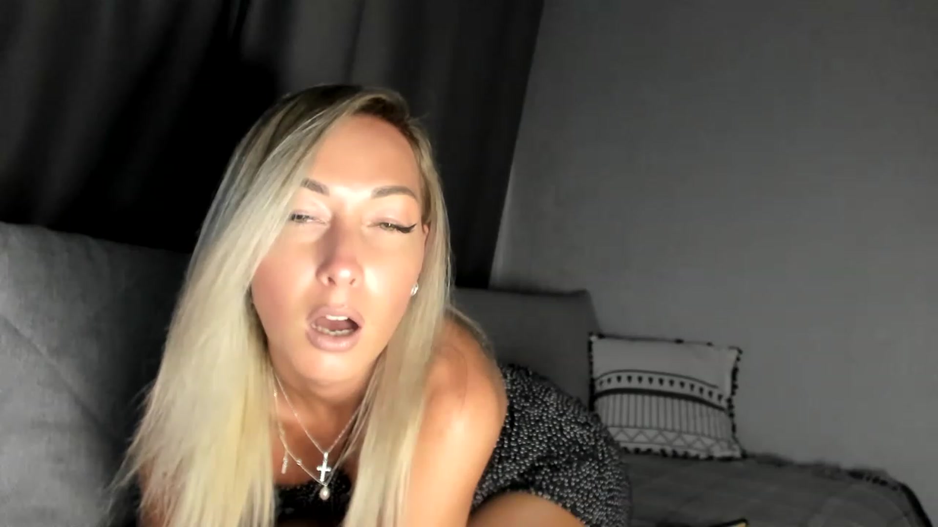 Gallery image thumbnail from Blake_Star's myfreecams stream on, 05/26/2023, 21:38 image 8 of 20