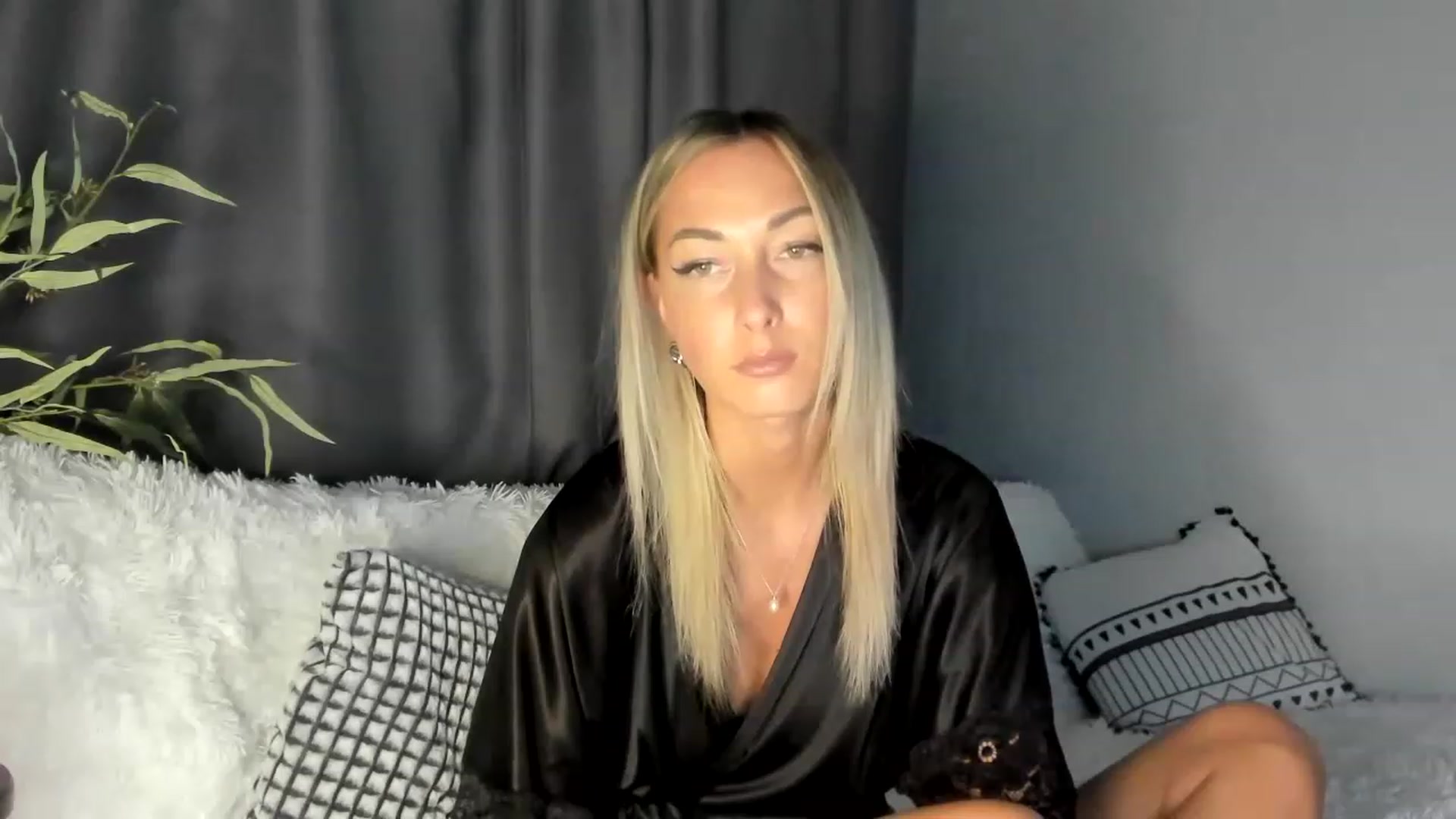 Gallery image thumbnail from Blake_Star's myfreecams stream on, 06/10/2023, 24:37 image 14 of 20