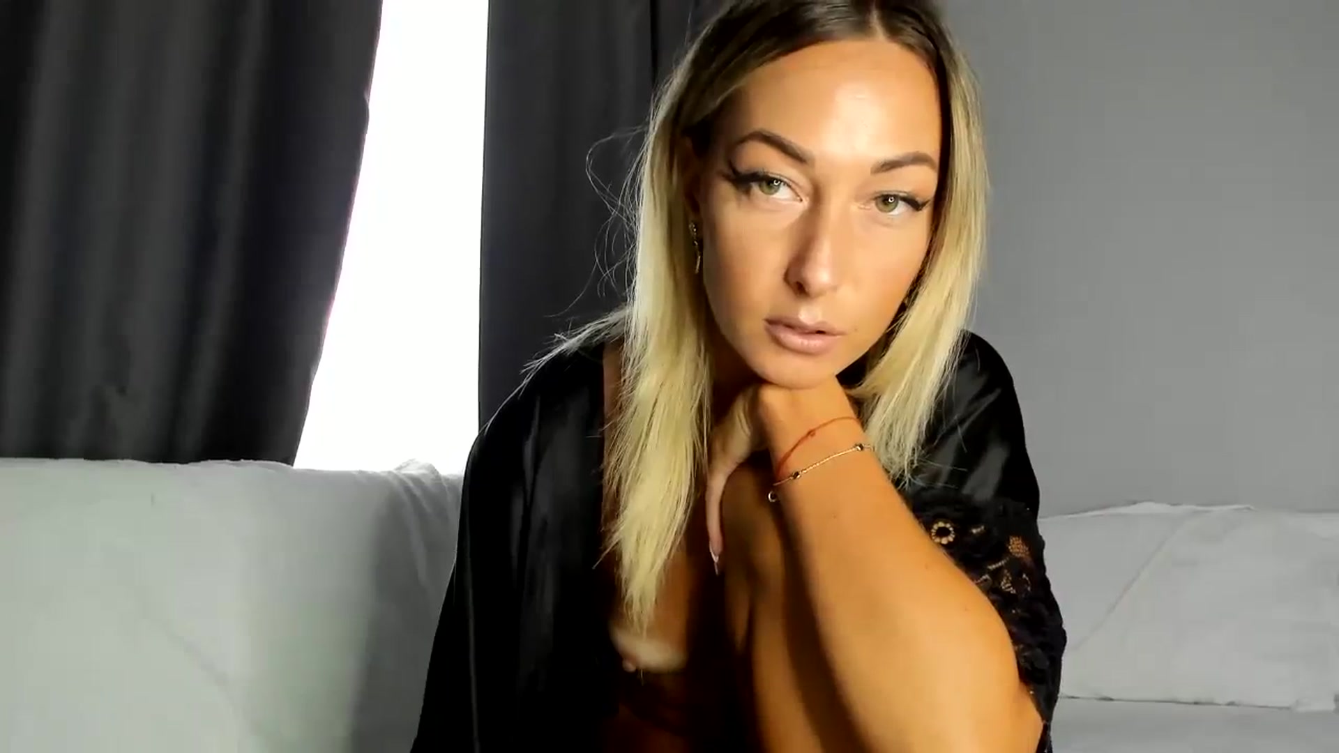 Gallery image thumbnail from Blake_Star's myfreecams stream on, 08/09/2023, 07:03 image 17 of 20