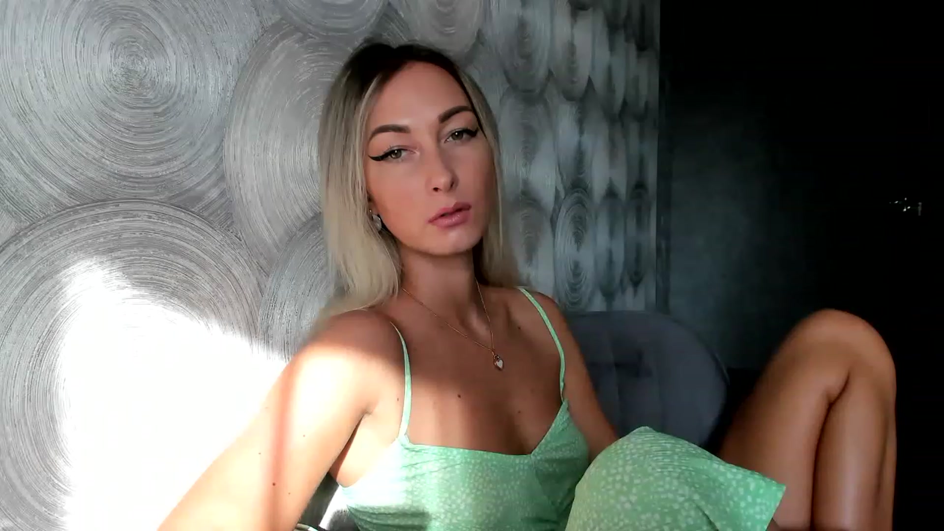 Gallery image thumbnail from Blake_Star's myfreecams stream on, 08/23/2023, 13:12 image 9 of 20