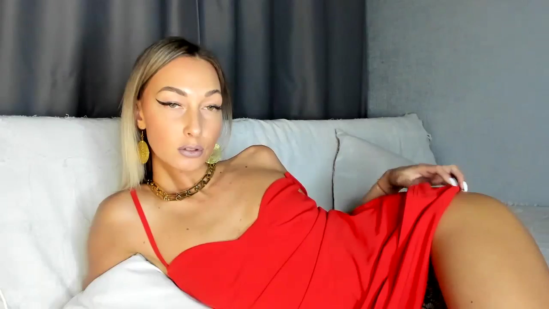 Gallery image thumbnail from Blake_Star's myfreecams stream on, 09/25/2023, 20:21 image 13 of 20