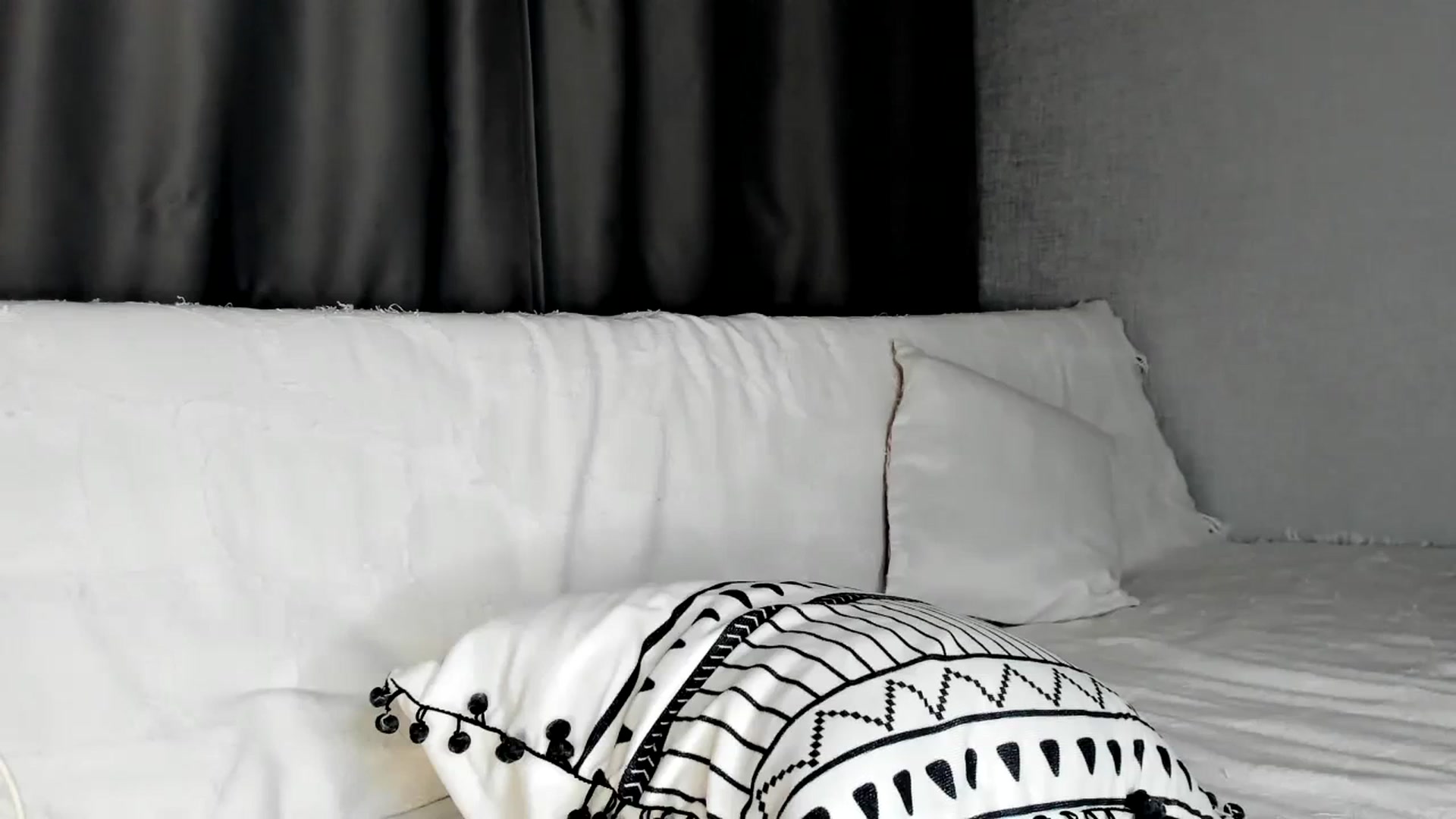 Gallery image thumbnail from Blake_Star's myfreecams stream on, 09/25/2023, 20:21 image 14 of 20