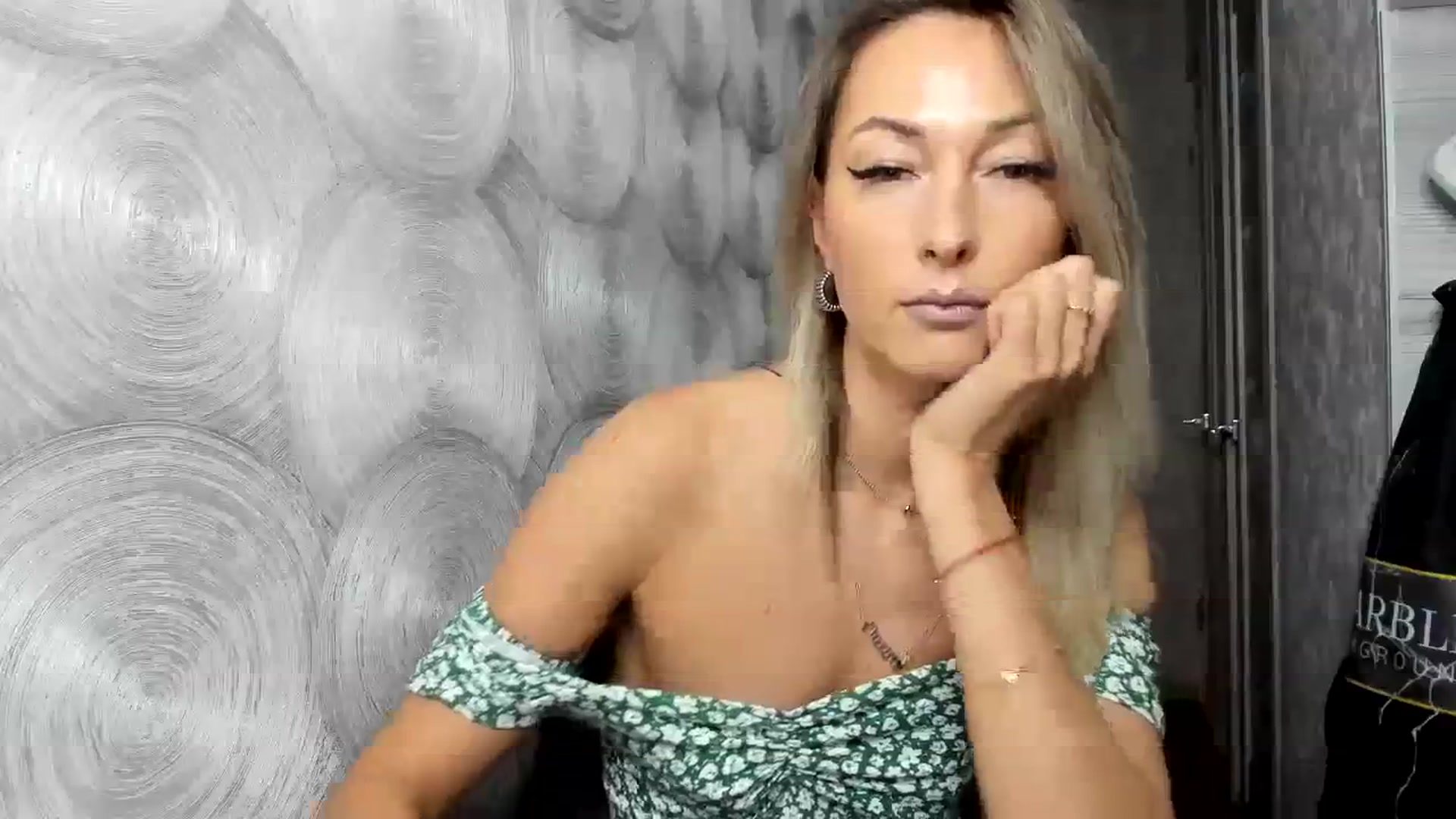 Gallery image thumbnail from Blake_Star's myfreecams stream on, 10/16/2023, 19:34 image 7 of 20