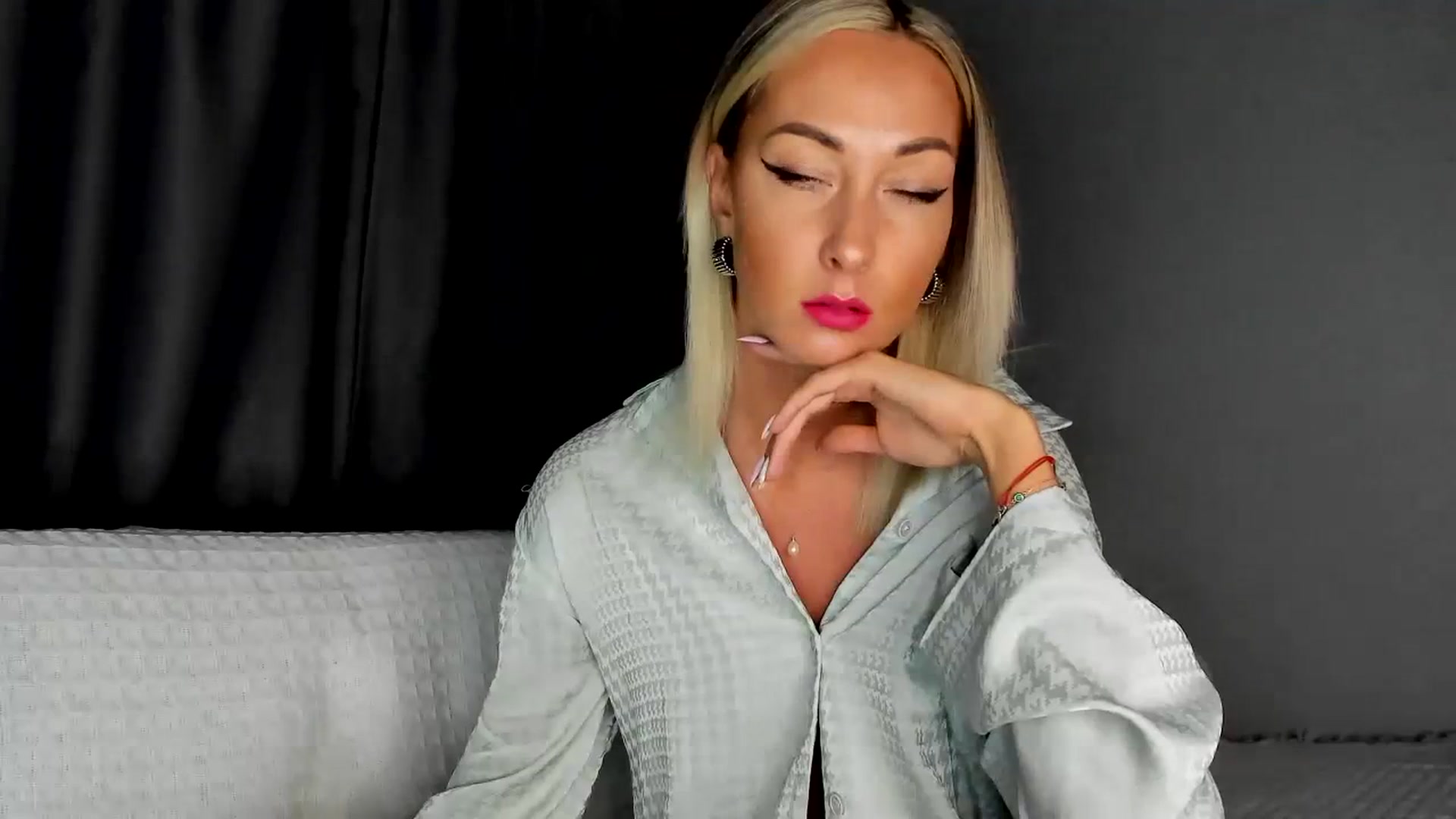 Gallery image thumbnail from Blake_Star's myfreecams stream on, 12/11/2023, 22:47 image 15 of 20