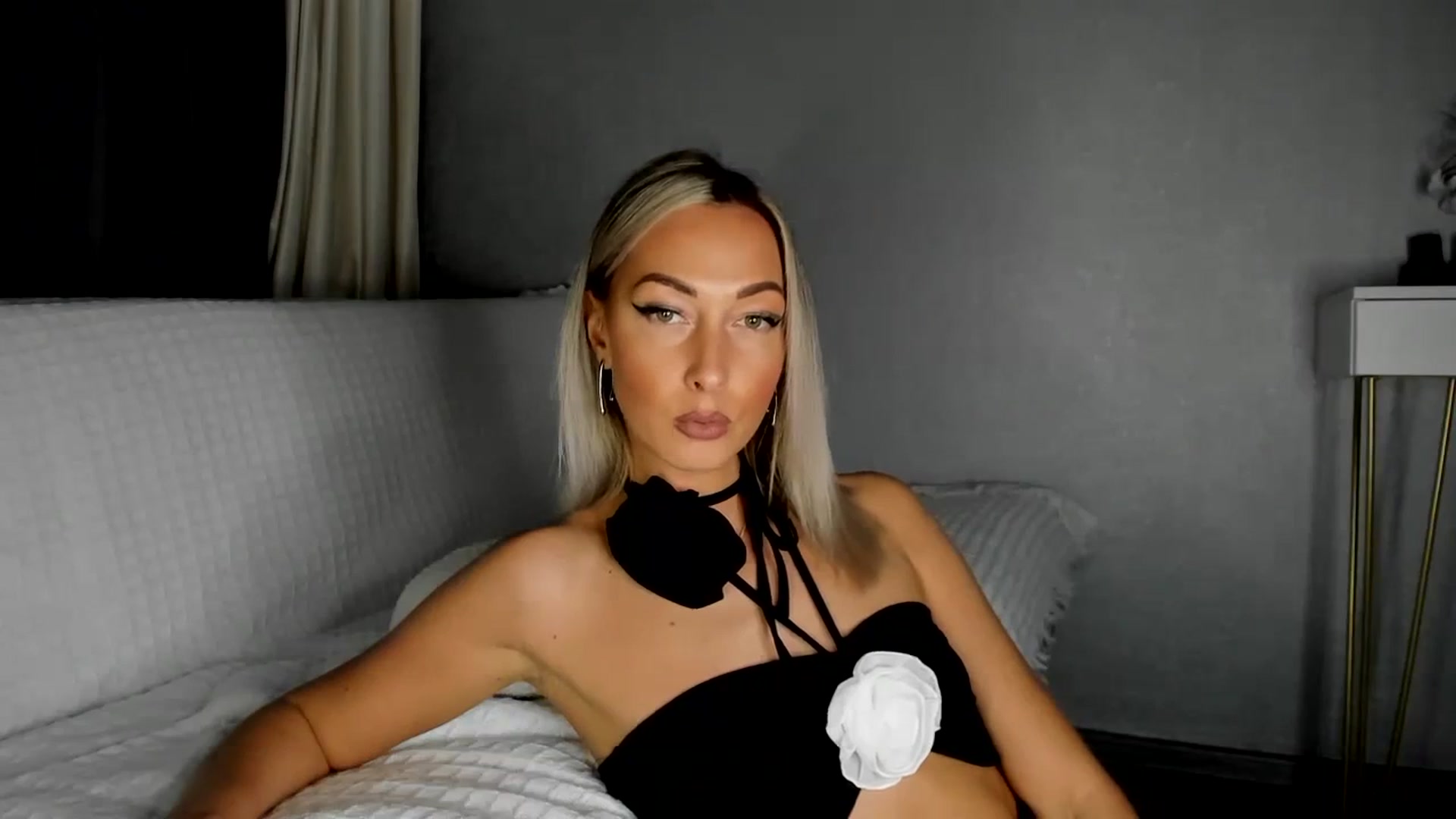 Gallery image thumbnail from Blake_Star's myfreecams stream on, 01/12/2024, 23:47 image 5 of 20