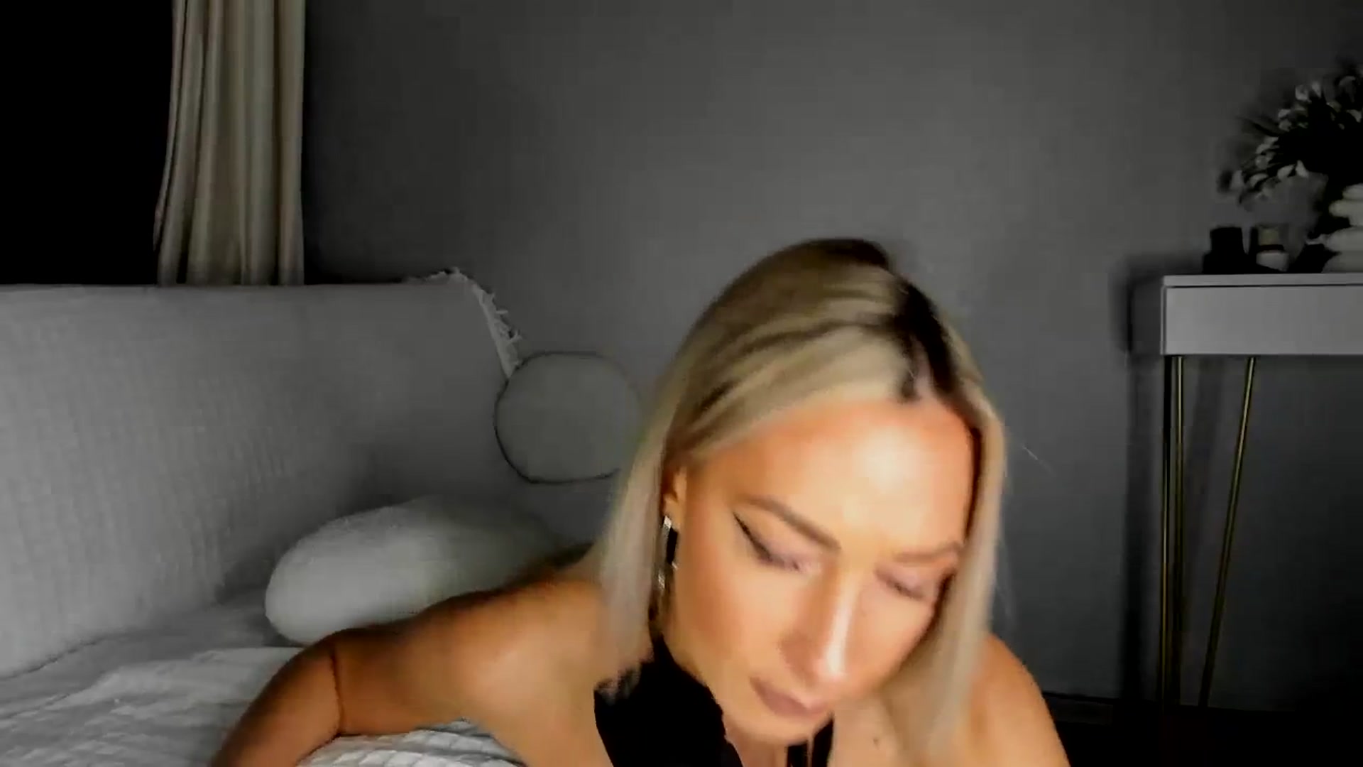 Gallery image thumbnail from Blake_Star's myfreecams stream on, 01/12/2024, 23:47 image 17 of 20