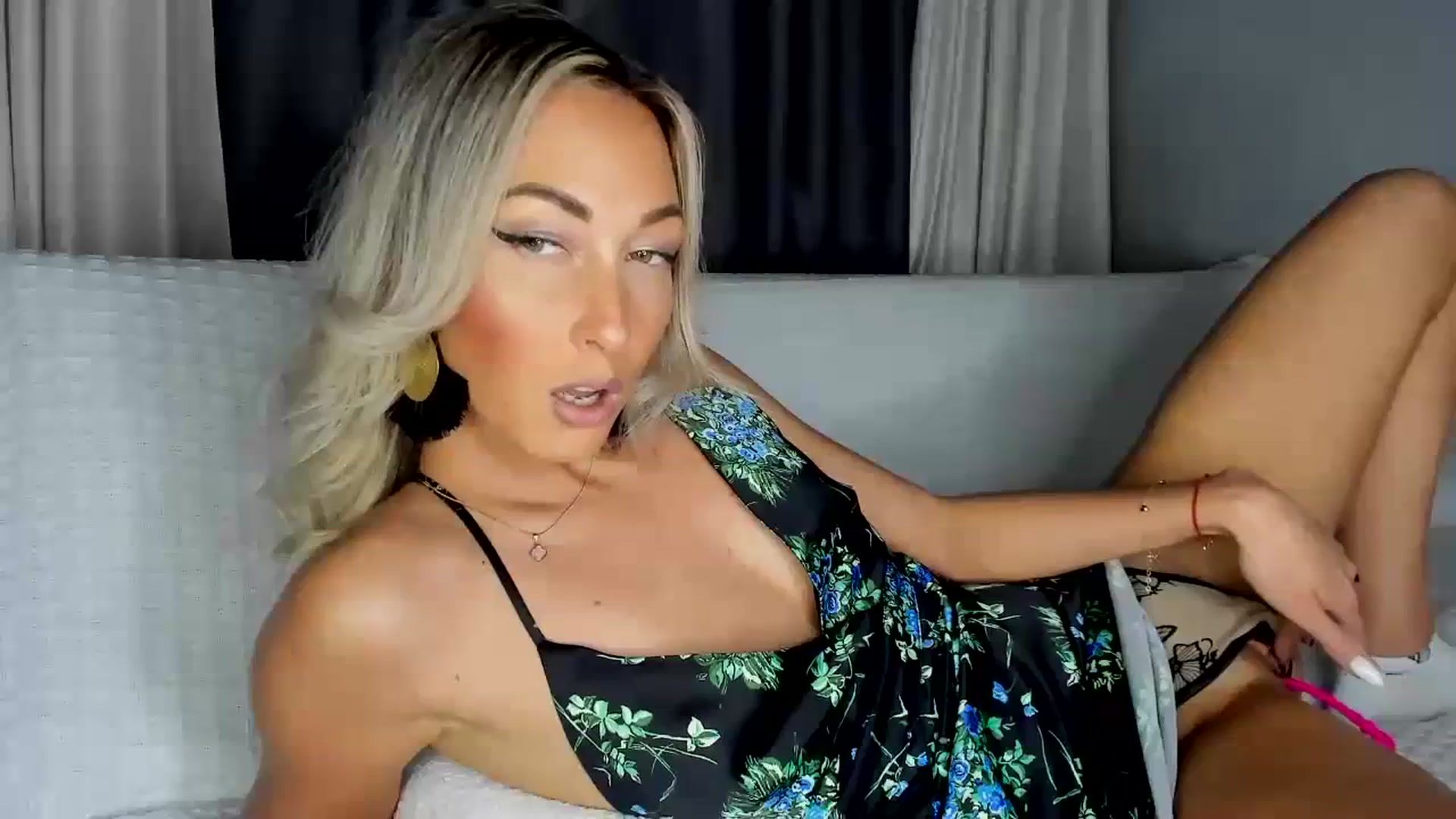 Gallery image thumbnail from Blake_Star's myfreecams stream on, 01/19/2024, 23:21 image 19 of 20