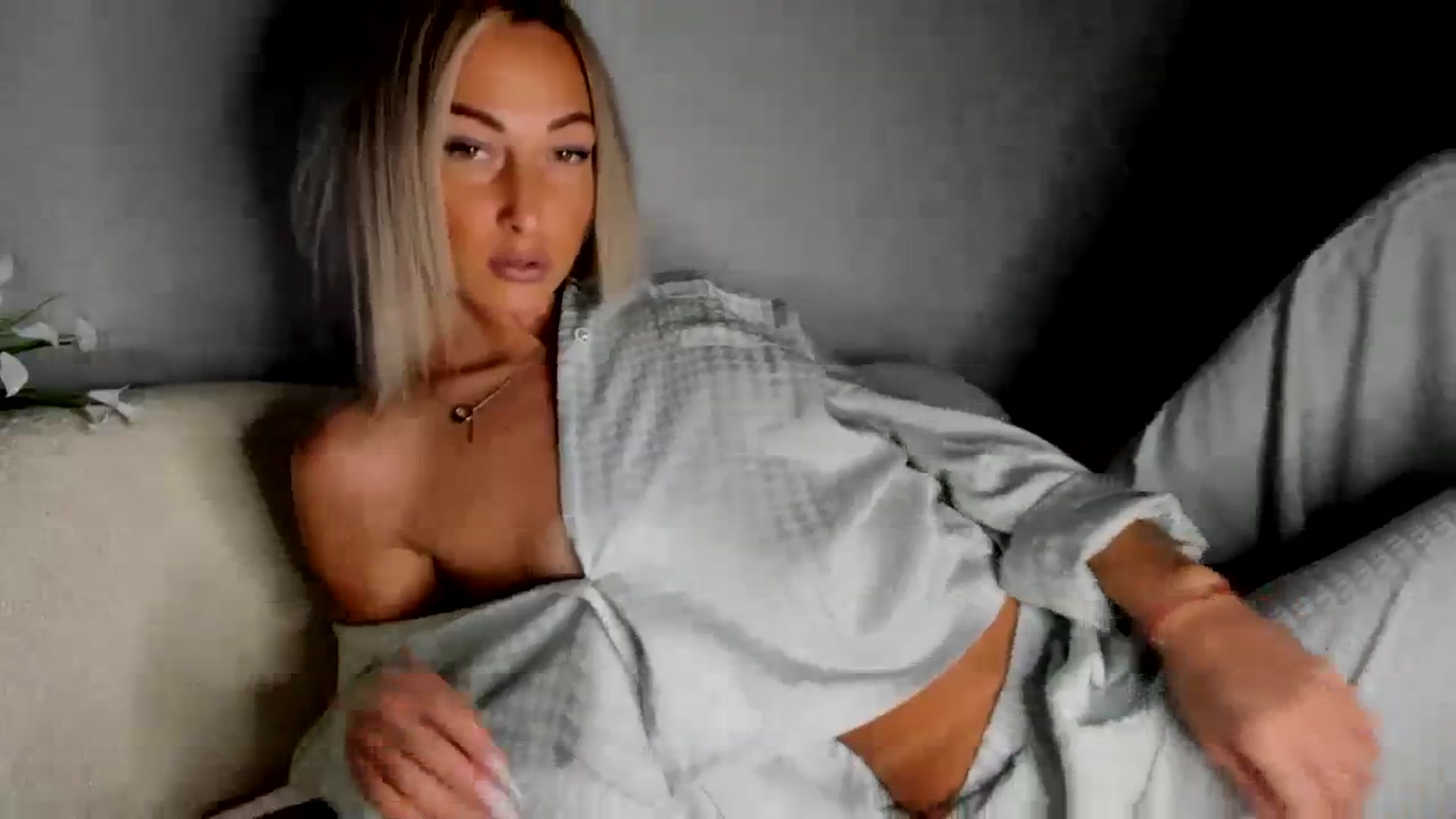 Gallery image thumbnail from Blake_Star's myfreecams stream on, 01/25/2024, 20:34 image 2 of 20