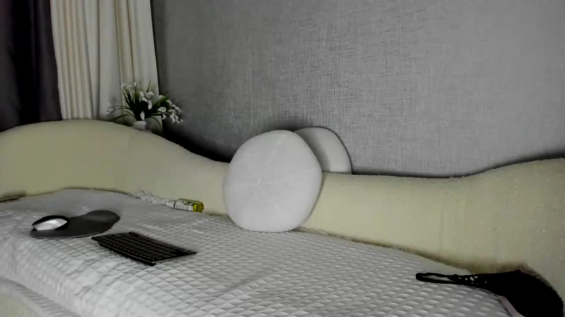Gallery image thumbnail from Blake_Star's myfreecams stream on, 02/06/2024, 23:48 image 13 of 20