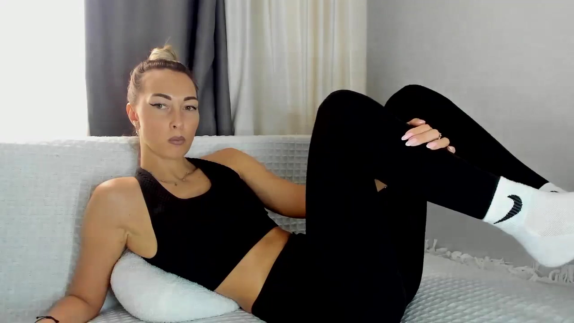 Gallery image thumbnail from Blake_Star's myfreecams stream on, 04/04/2024, 12:36 image 8 of 20