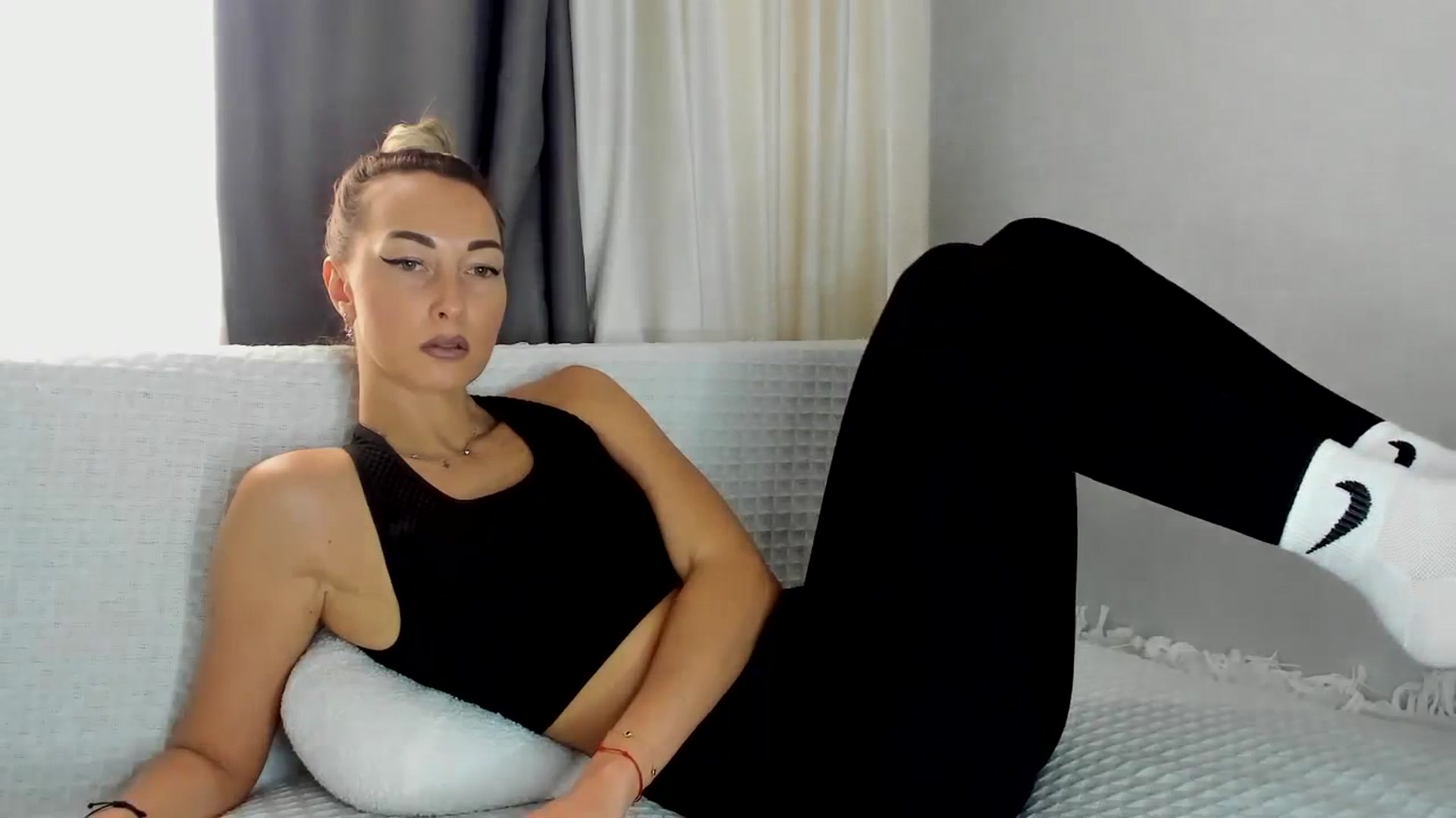 Gallery image thumbnail from Blake_Star's myfreecams stream on, 04/04/2024, 12:36 image 6 of 20