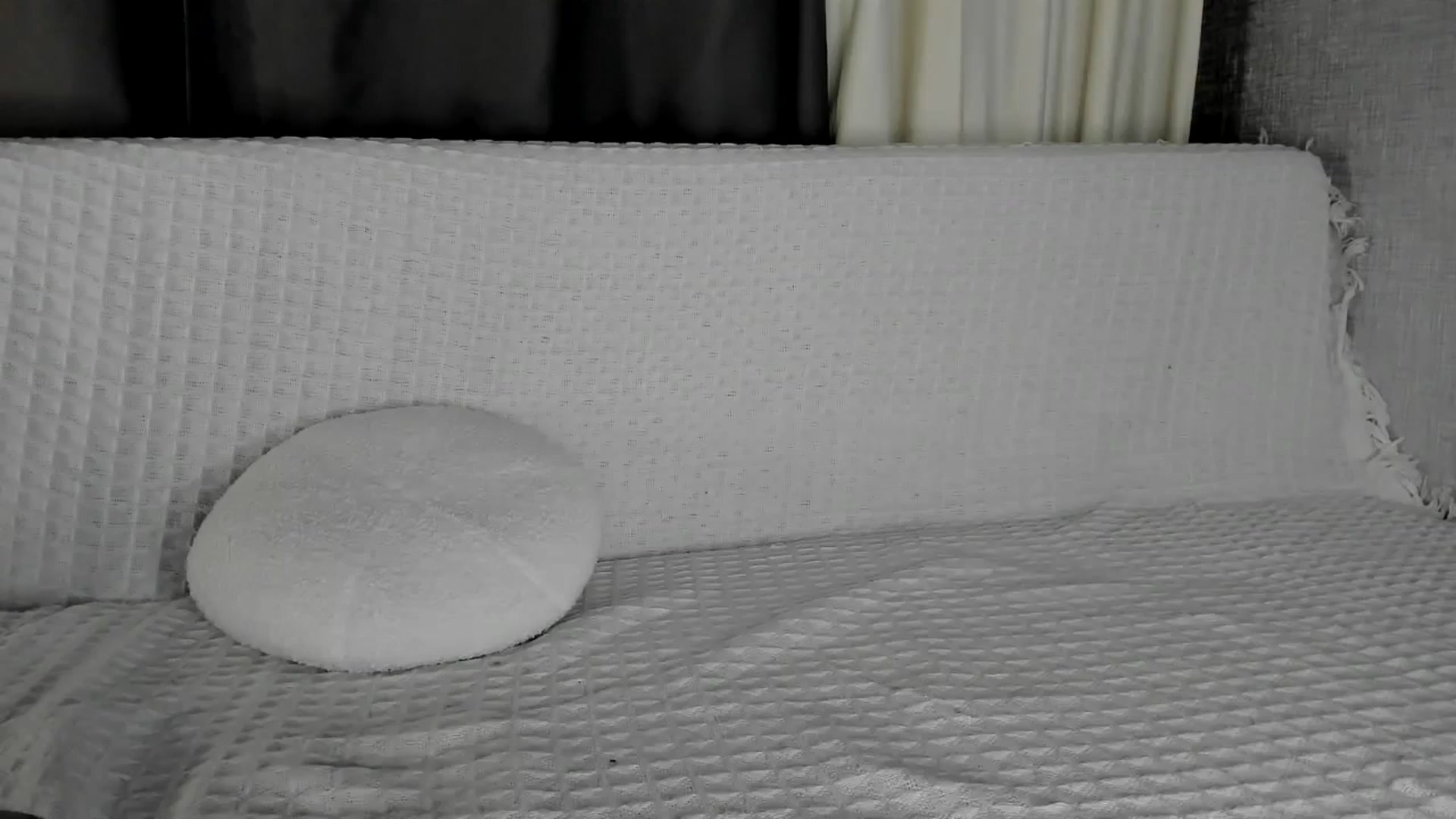 Gallery image thumbnail from Blake_Star's myfreecams stream on, 04/05/2024, 01:11 image 1 of 20