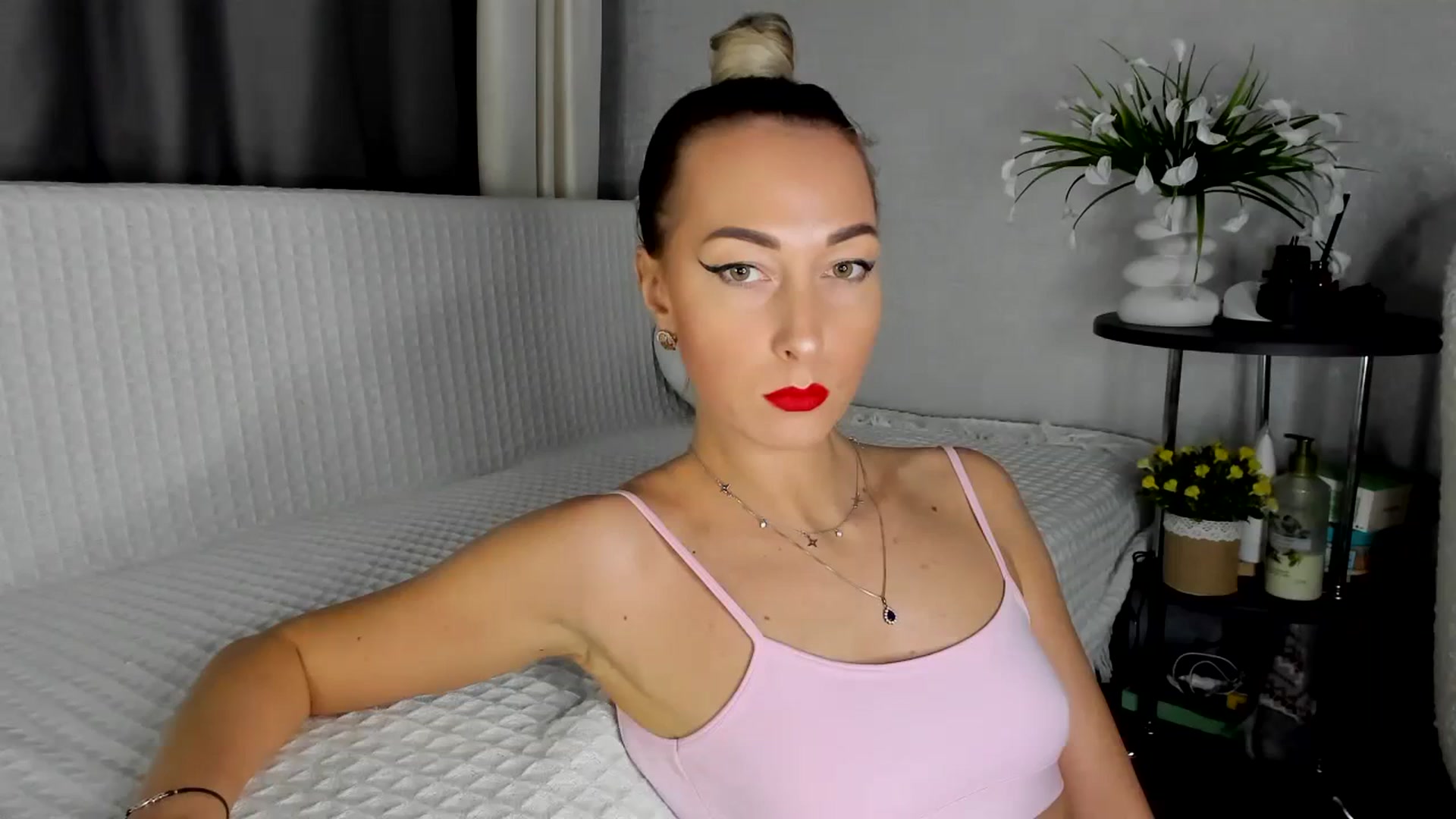 Gallery image thumbnail from Blake_Star's myfreecams stream on, 04/12/2024, 18:19 image 12 of 20