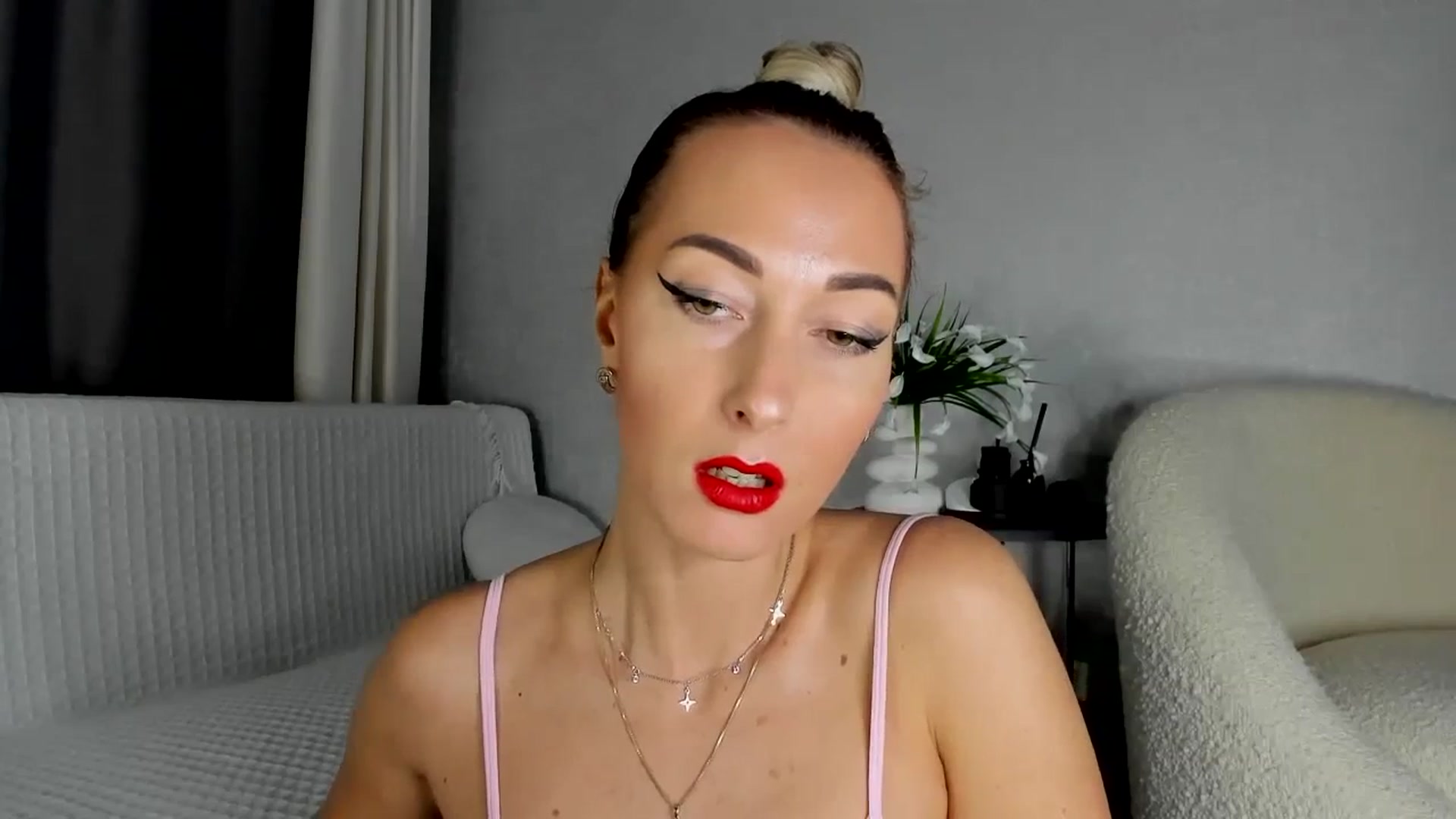 Gallery image thumbnail from Blake_Star's myfreecams stream on, 04/12/2024, 19:26 image 14 of 20