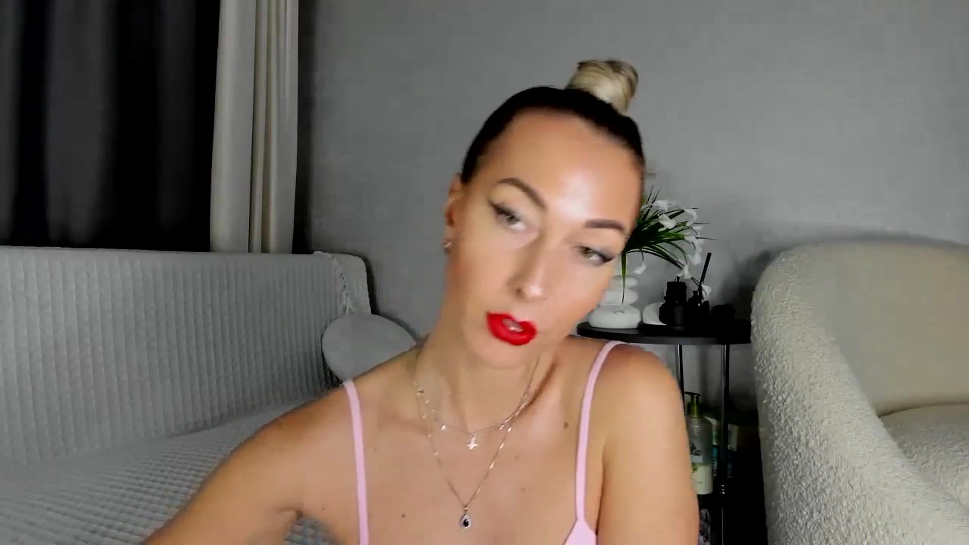 Gallery image thumbnail from Blake_Star's myfreecams stream on, 04/12/2024, 19:26 image 9 of 20