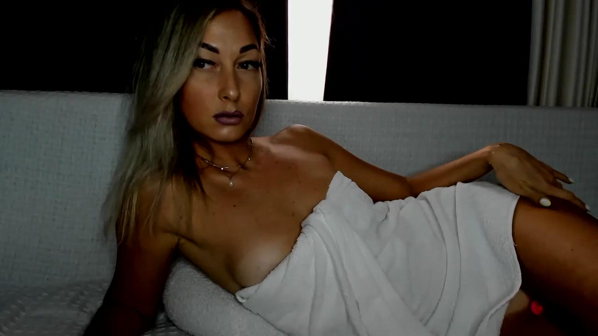 Gallery image thumbnail from Blake_Star's myfreecams stream on, 04/27/2024, 14:39 image 17 of 20