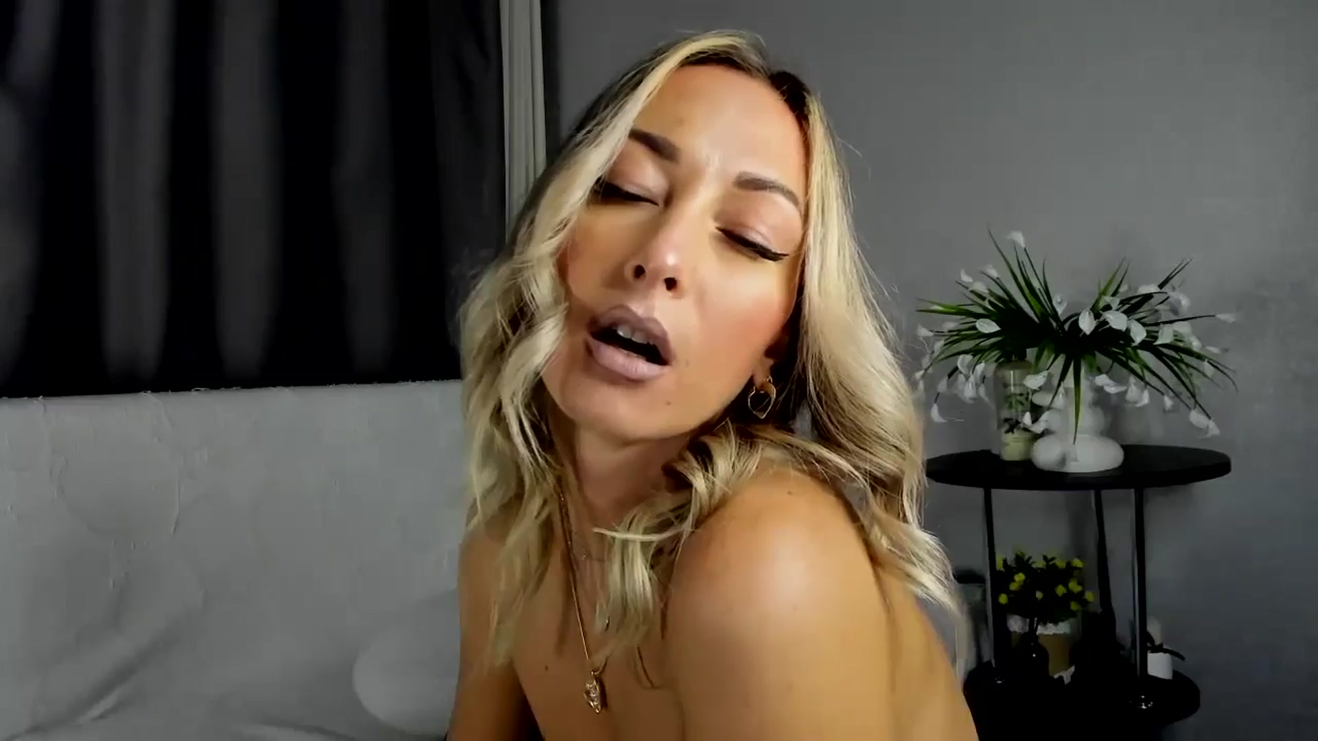 Gallery image thumbnail from Blake_Star's myfreecams stream on, 06/30/2024, 19:52 image 15 of 20