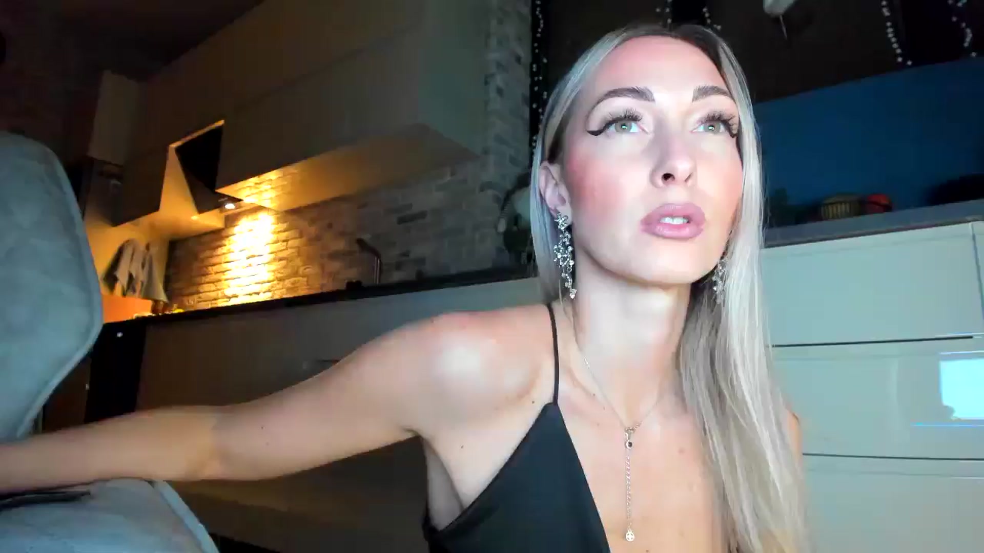 Gallery image thumbnail from Blake_Star's myfreecams stream on, 03/02/2026, 20:17 image 4 of 20