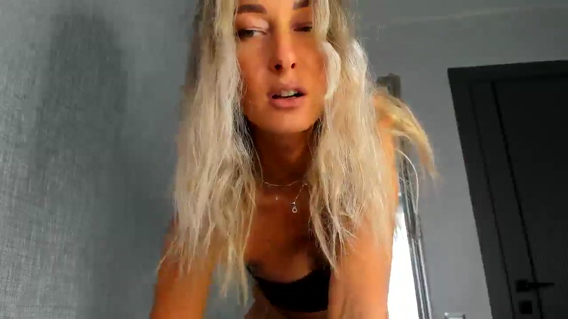 Gallery image thumbnail from Blake_Star's myfreecams stream on, 04/17/2026, 12:15 image 16 of 20