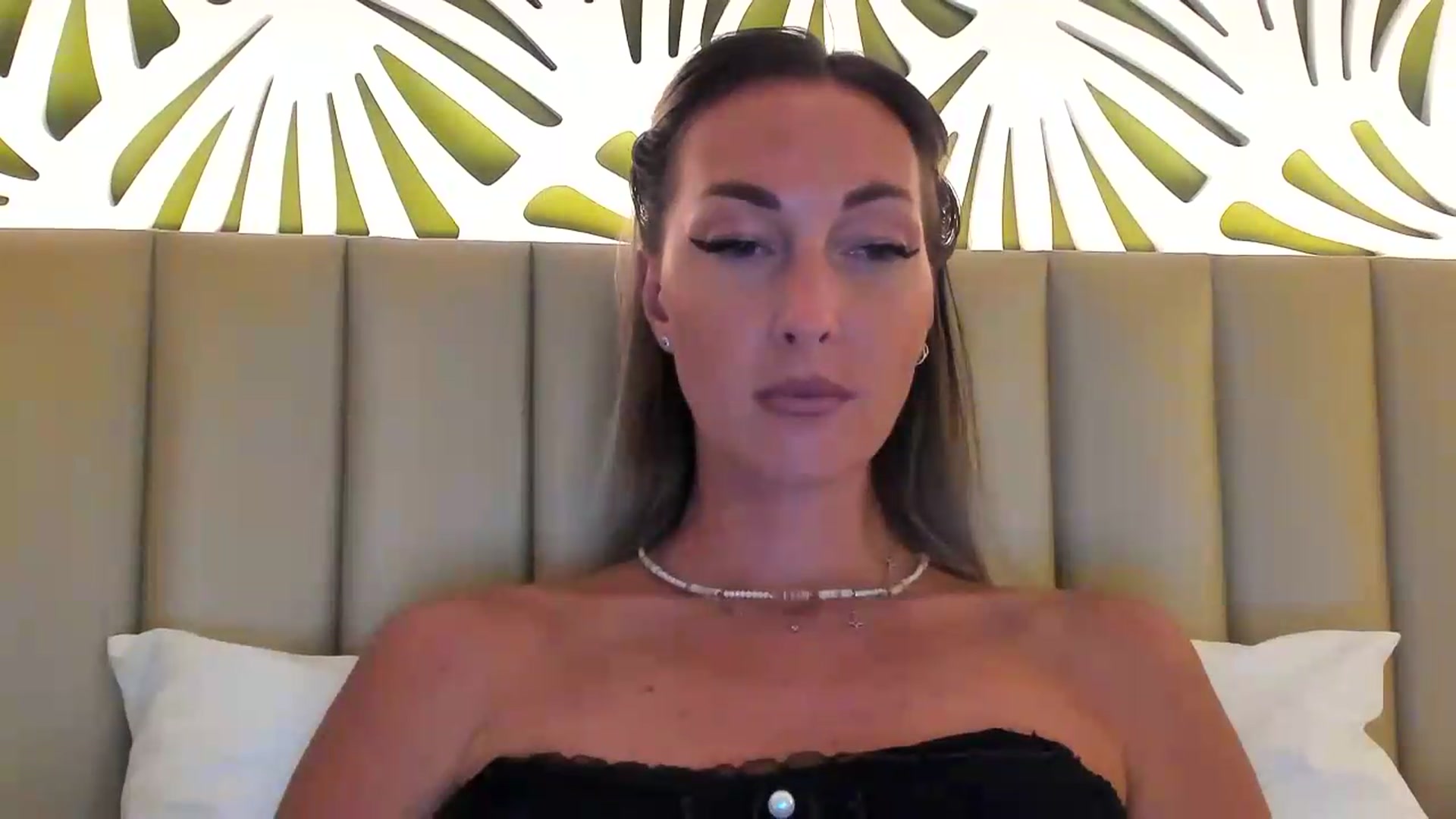 Gallery image thumbnail from Blake_Star's myfreecams stream on, 06/12/2026, 14:02 image 17 of 20