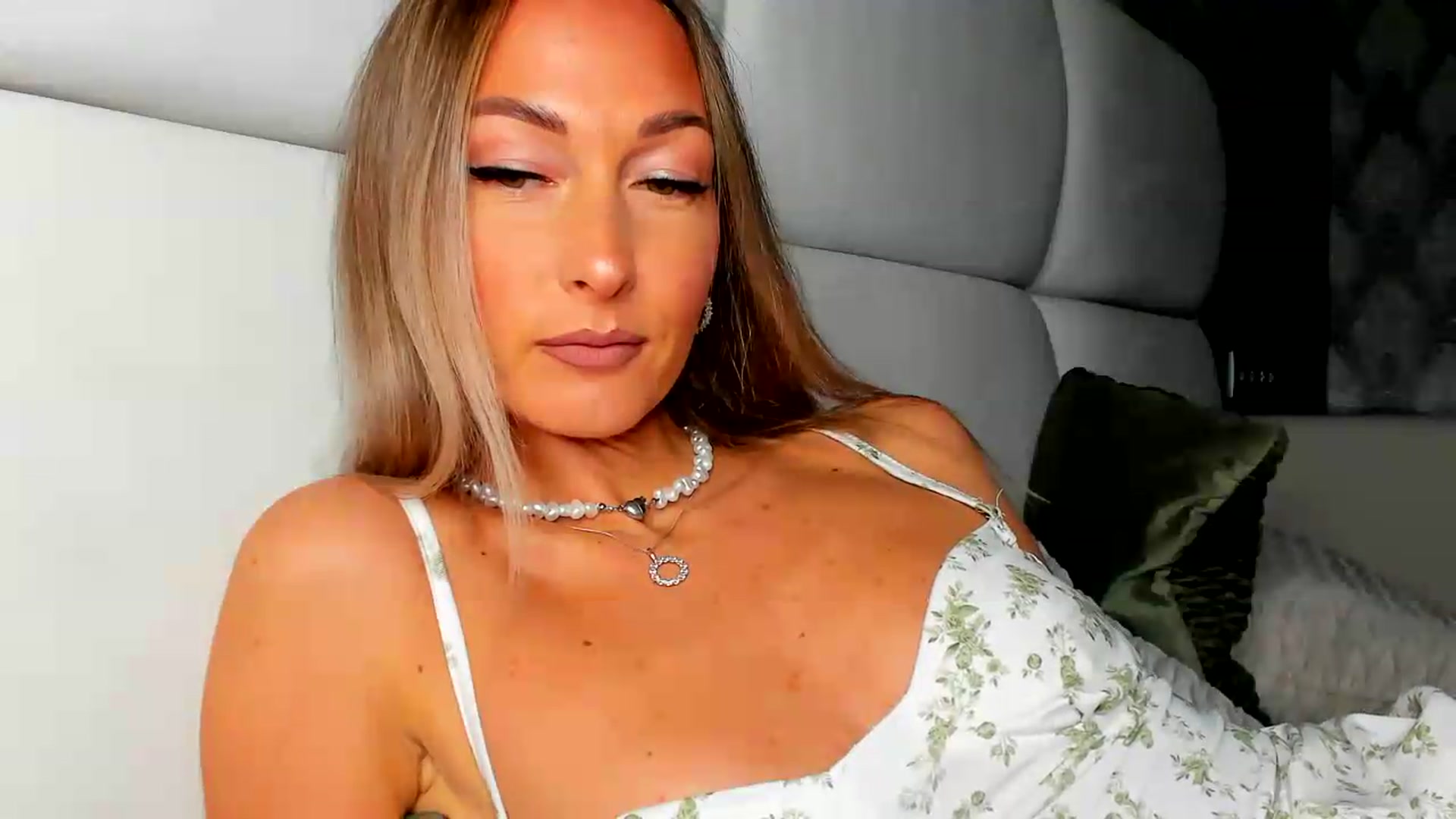 Gallery image thumbnail from Blake_Star's myfreecams stream on, 08/26/2026, 20:46 image 14 of 20