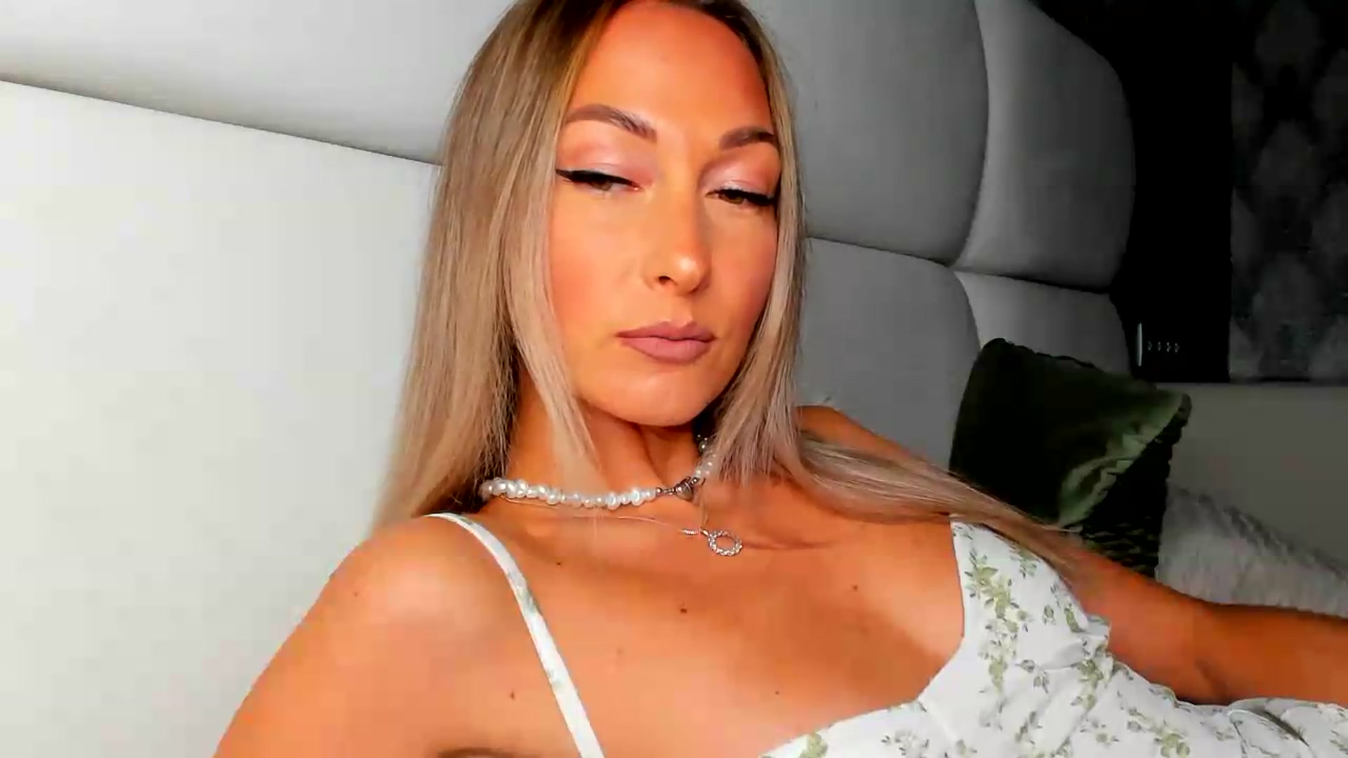 Gallery image thumbnail from Blake_Star's myfreecams stream on, 08/26/2026, 20:46 image 12 of 20