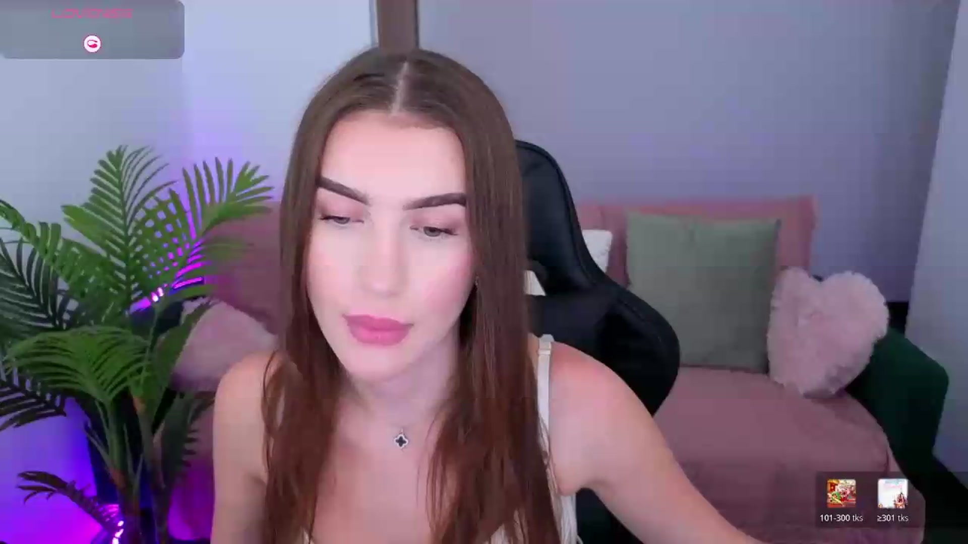 Gallery image thumbnail from Blare's myfreecams stream on, 08/25/2026, 15:21 image 13 of 20