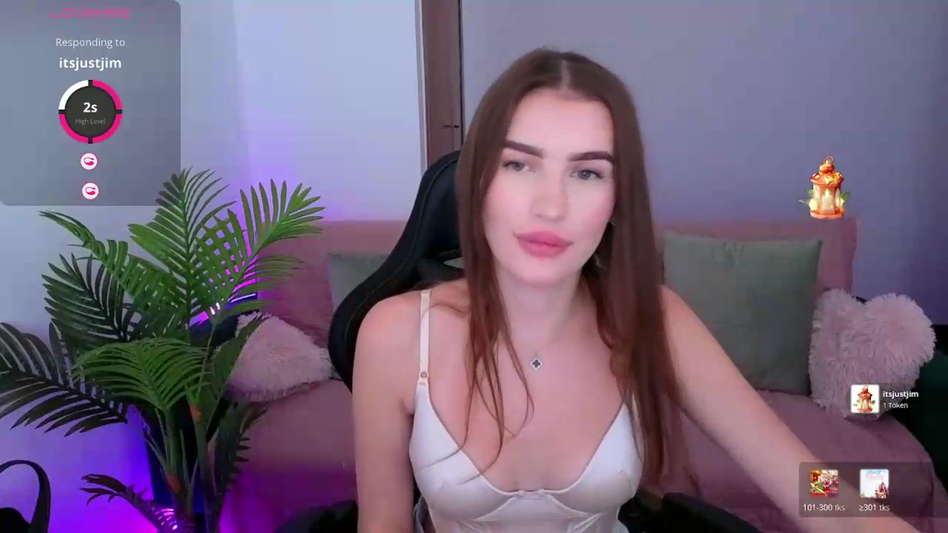 Gallery image thumbnail from Blare's myfreecams stream on, 08/25/2026, 18:36 image 3 of 20