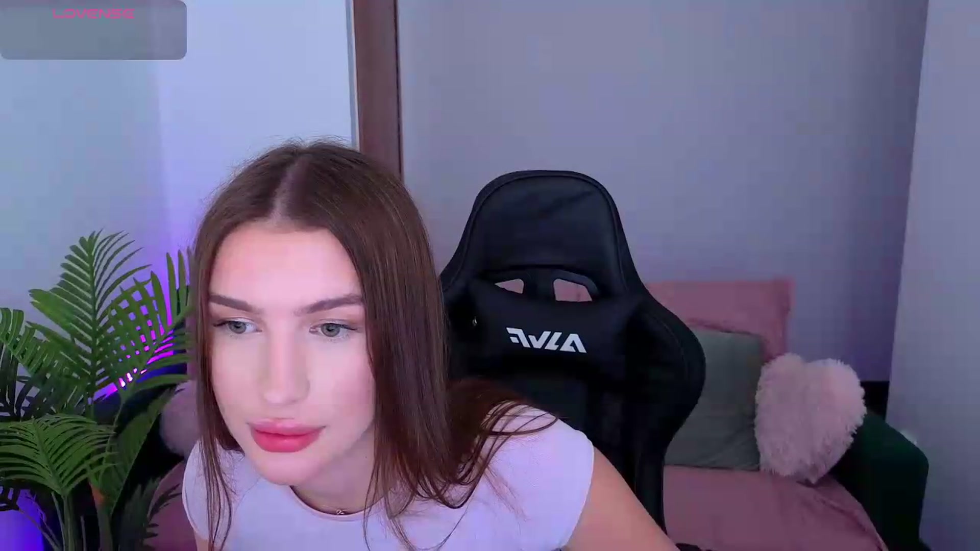 Gallery image thumbnail from Blare's myfreecams stream on, 08/29/2026, 19:38 image 16 of 20