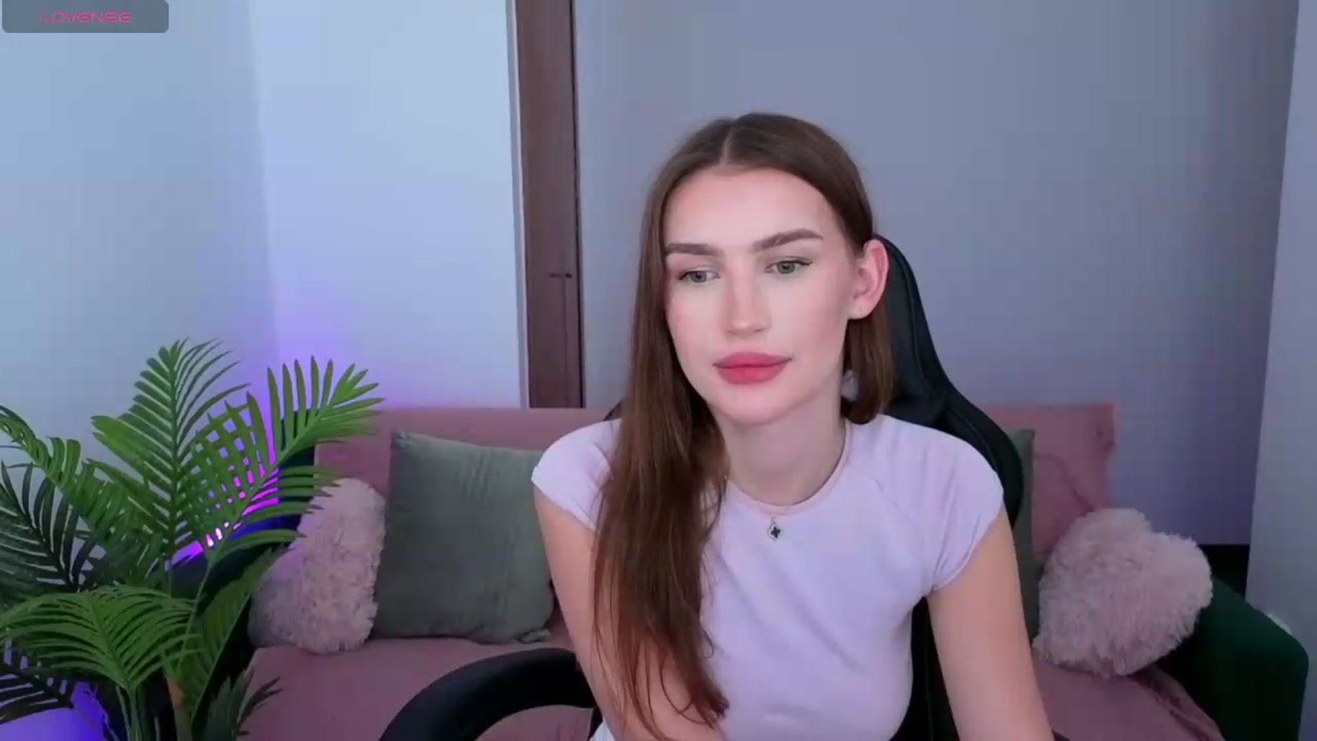 Gallery image thumbnail from Blare's myfreecams stream on, 08/30/2026, 19:31 image 18 of 20