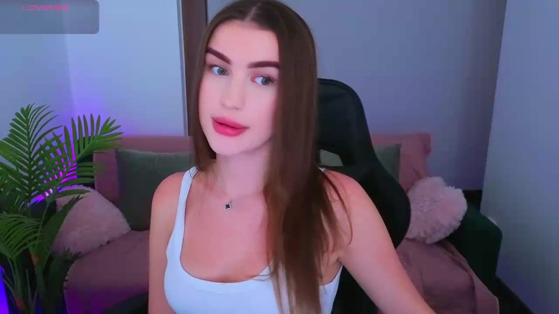Gallery image thumbnail from Blare's myfreecams stream on, 09/03/2026, 17:16 image 9 of 20