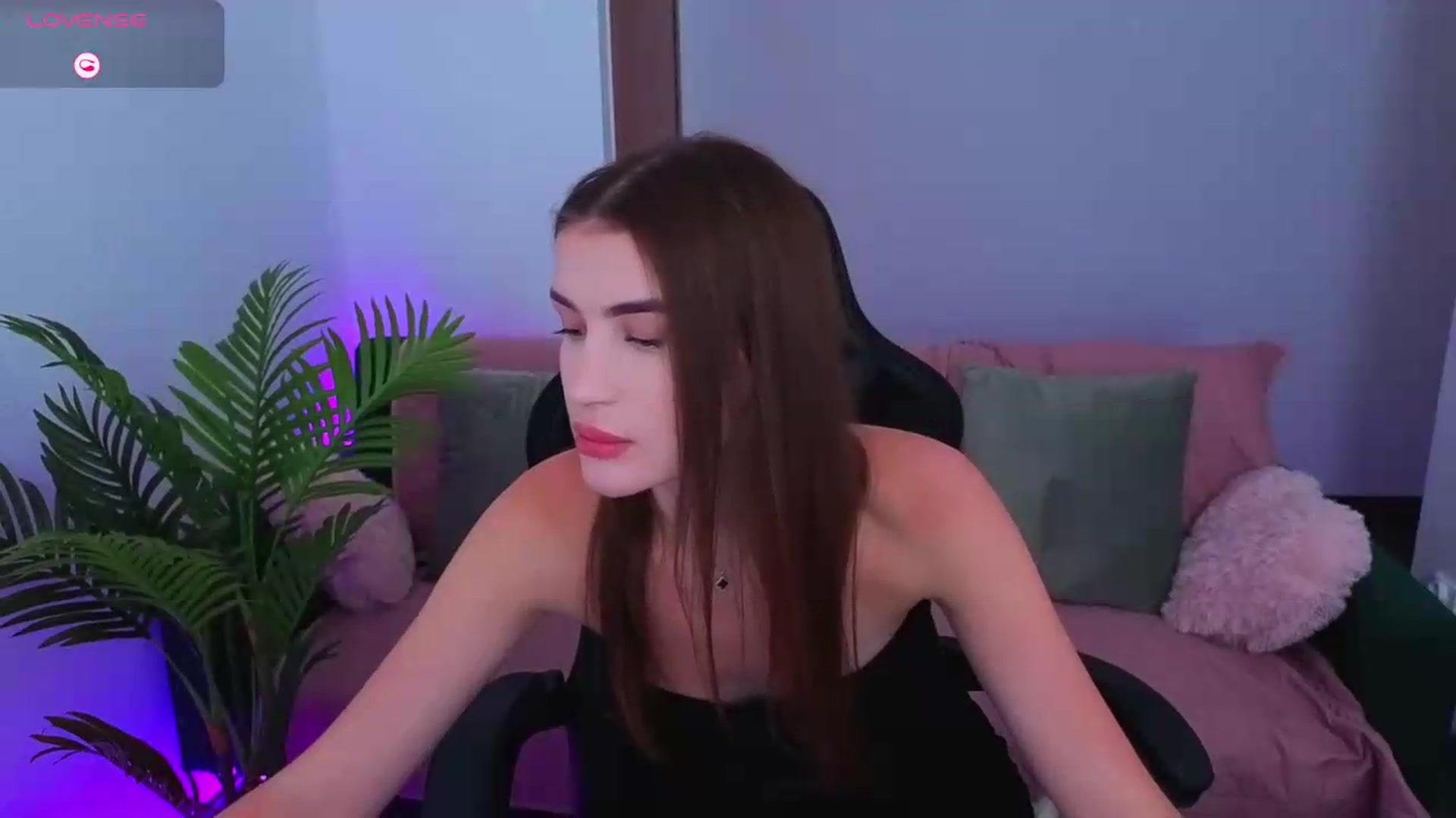 Gallery image thumbnail from Blare's myfreecams stream on, 09/04/2026, 17:24 image 3 of 20