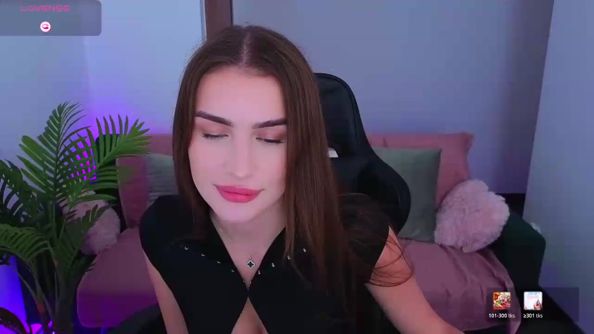 Gallery image thumbnail from Blare's myfreecams stream on, 09/05/2026, 18:31 image 6 of 20