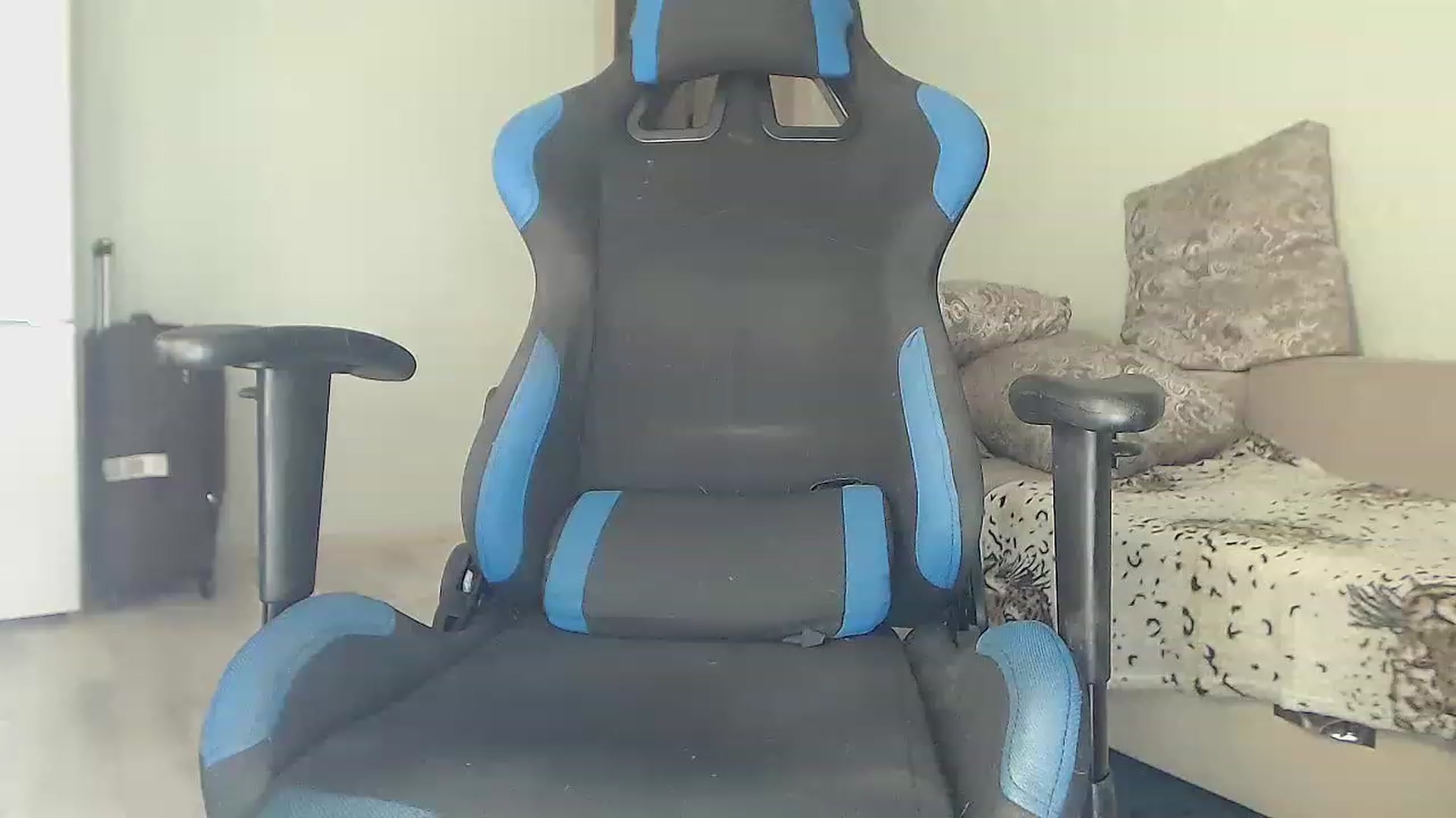 Gallery image thumbnail from Blaze_me's myfreecams stream on, 12/18/2022, 06:40 image 15 of 20
