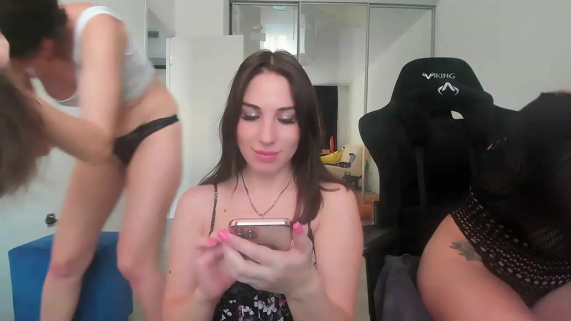 Gallery image thumbnail from Blaze_me's myfreecams stream on, 02/05/2023, 10:39 image 4 of 20
