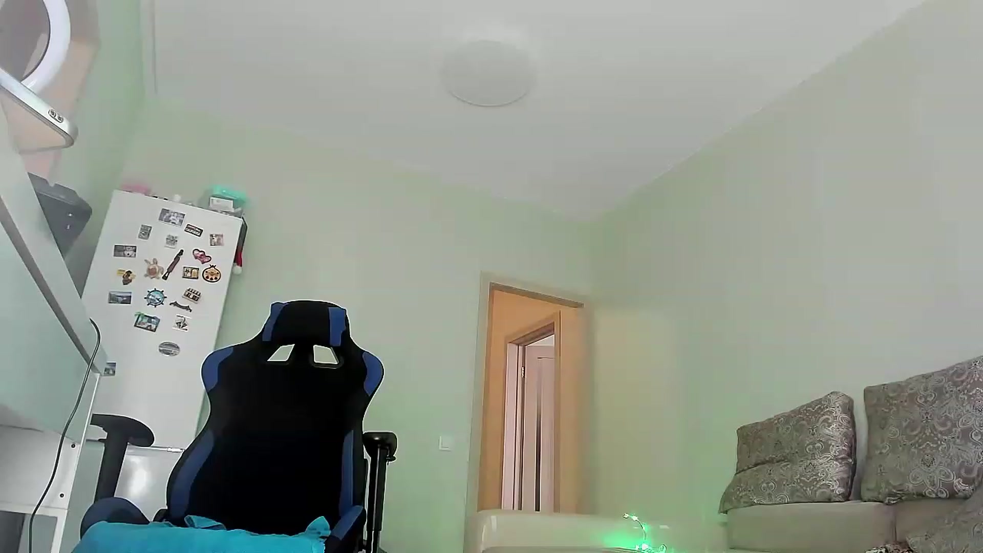 Gallery image thumbnail from Blaze_me's myfreecams stream on, 03/17/2023, 05:32 image 8 of 20