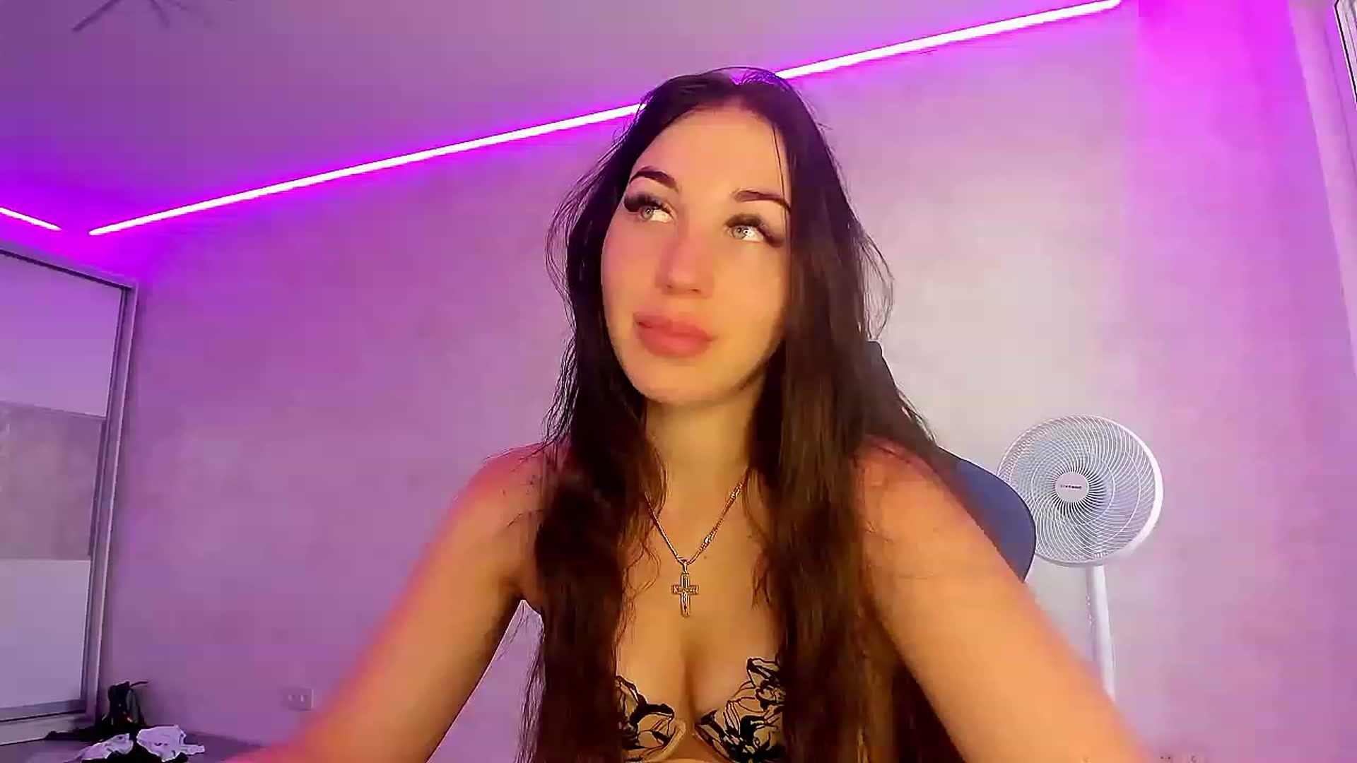 Gallery image thumbnail from Blaze_me's myfreecams stream on, 06/08/2023, 07:46 image 14 of 20