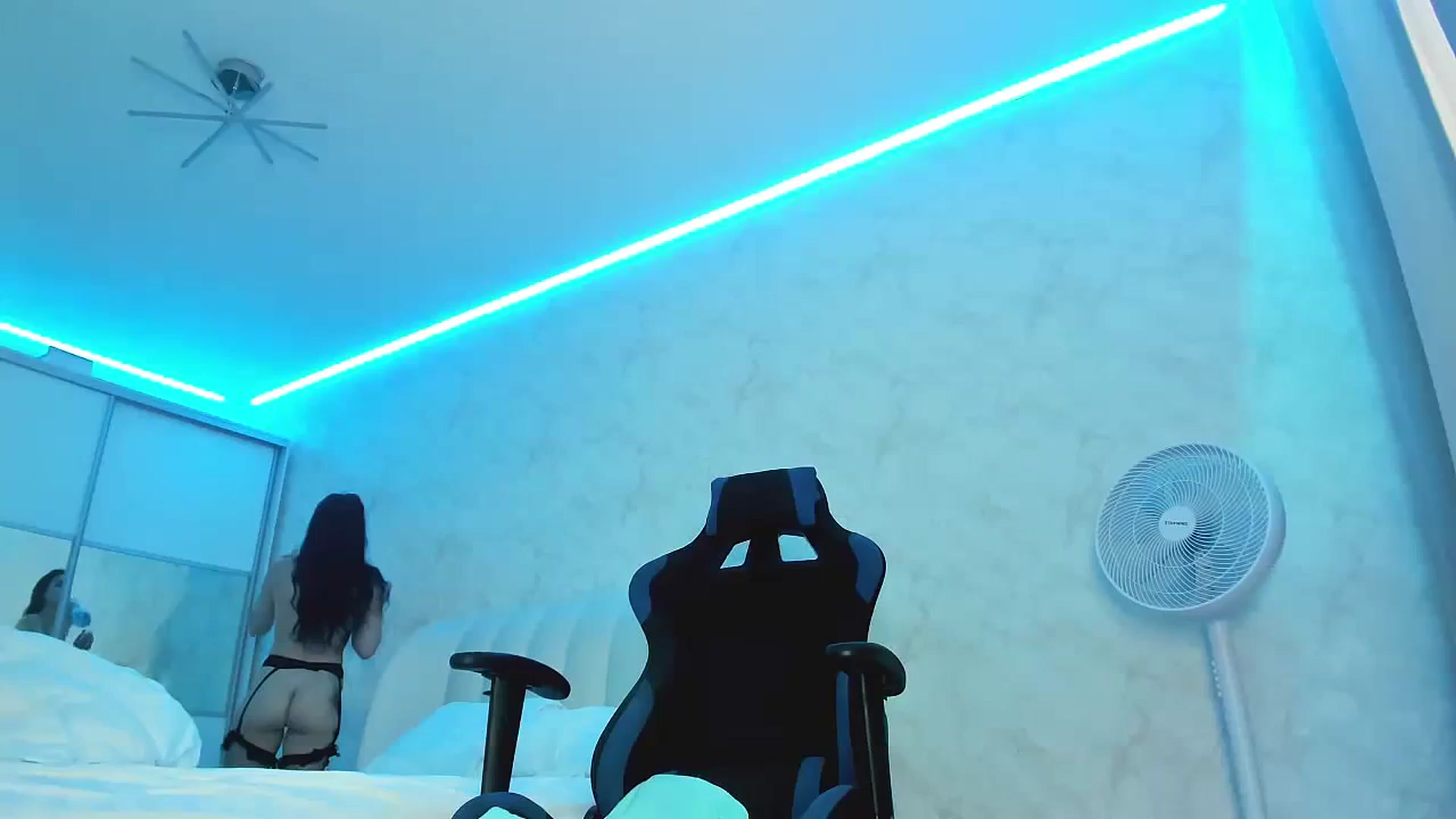 Gallery image thumbnail from Blaze_me's myfreecams stream on, 09/24/2023, 04:23 image 6 of 20