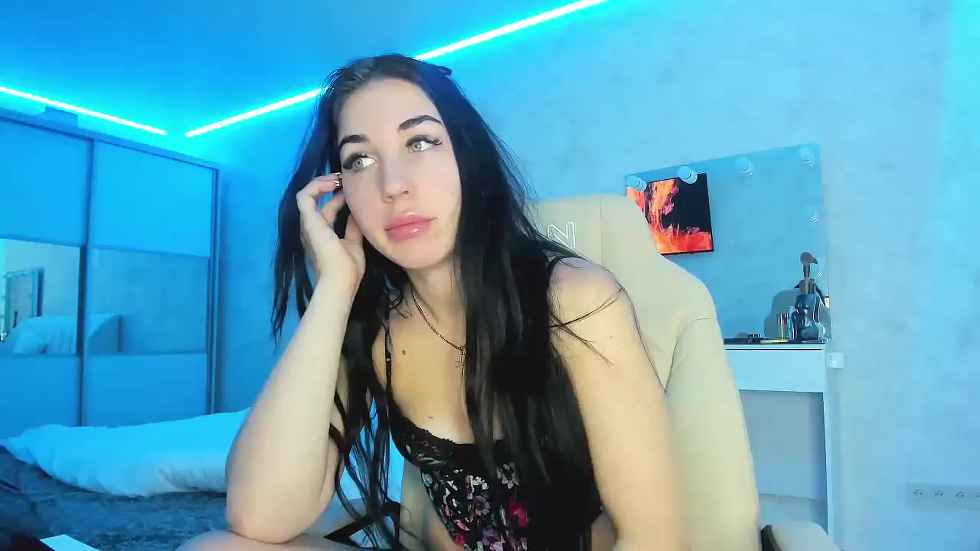 Gallery image thumbnail from Blaze_me's myfreecams stream on, 10/03/2023, 05:21 image 7 of 20