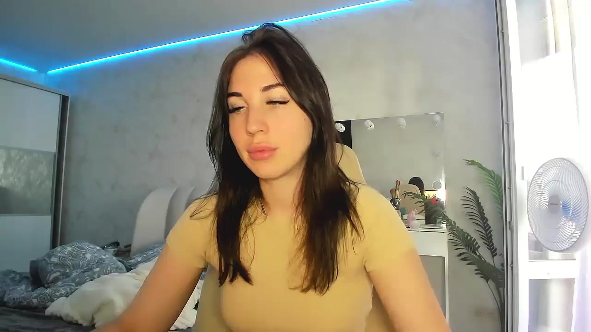 Gallery image thumbnail from Blaze_me's myfreecams stream on, 07/03/2024, 04:48 image 10 of 20