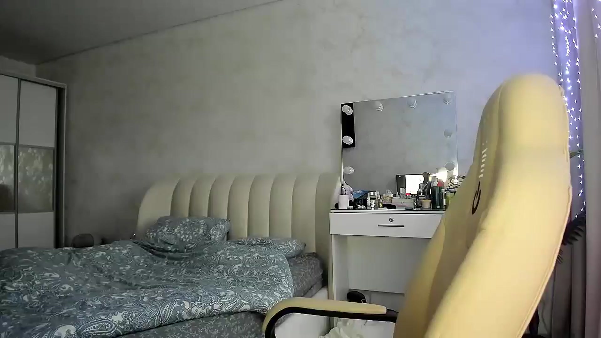 Gallery image thumbnail from Blaze_me's myfreecams stream on, 12/15/2024, 06:20 image 18 of 20
