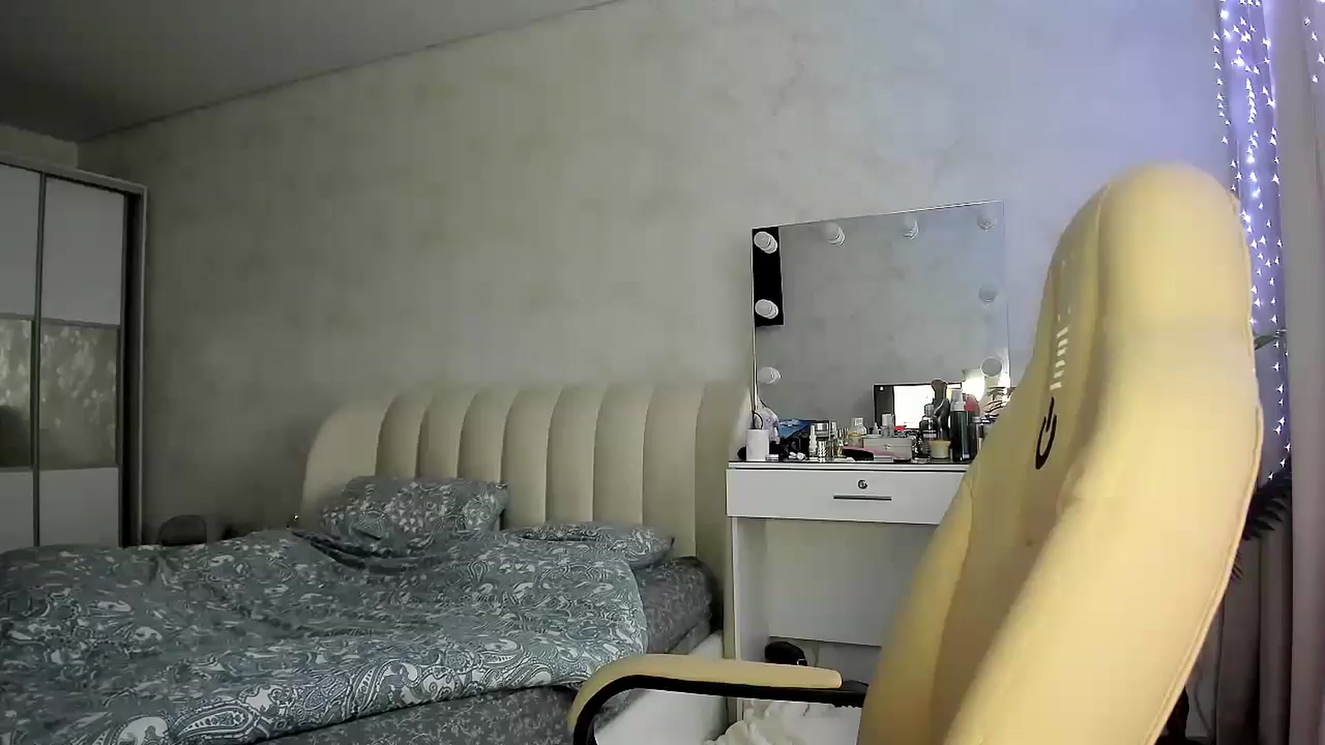 Gallery image thumbnail from Blaze_me's myfreecams stream on, 12/15/2024, 06:20 image 19 of 20